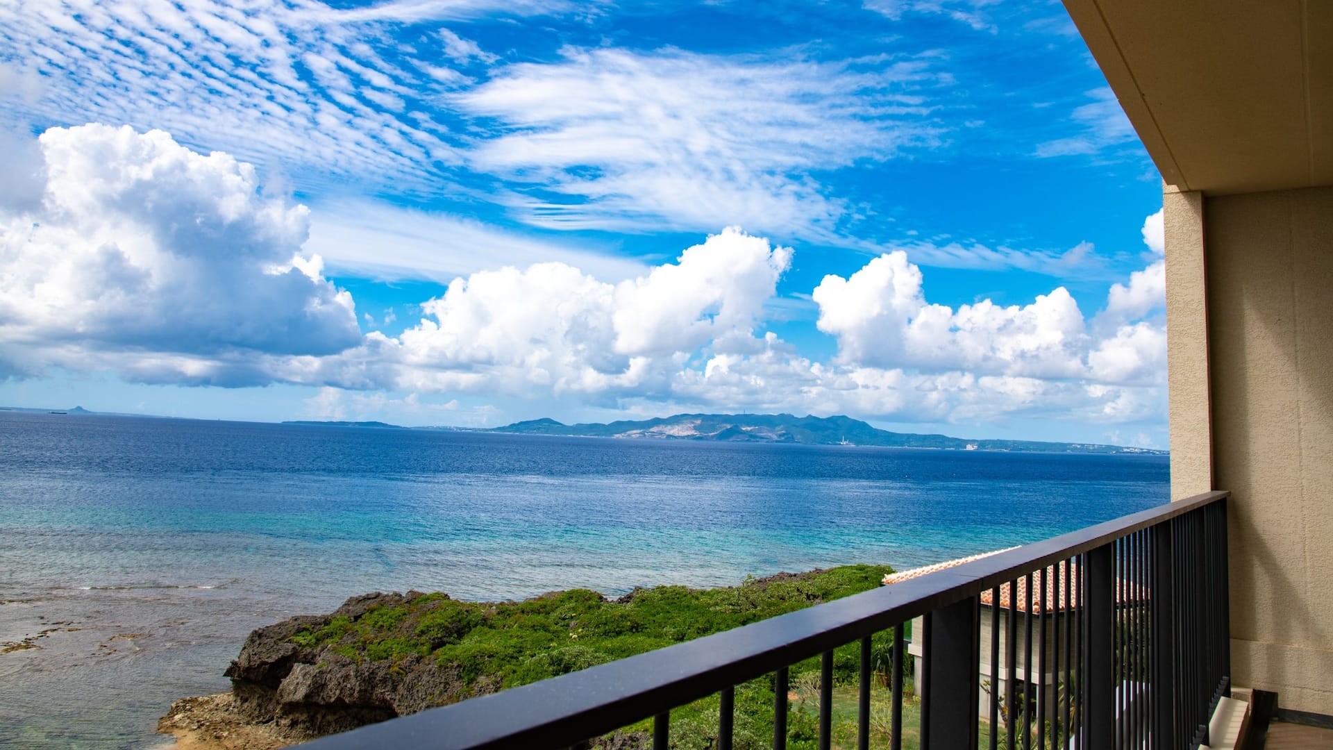 1/4 Hyatt Regency Seragaki Island, Okinawa Standard Guestroom Ocean View