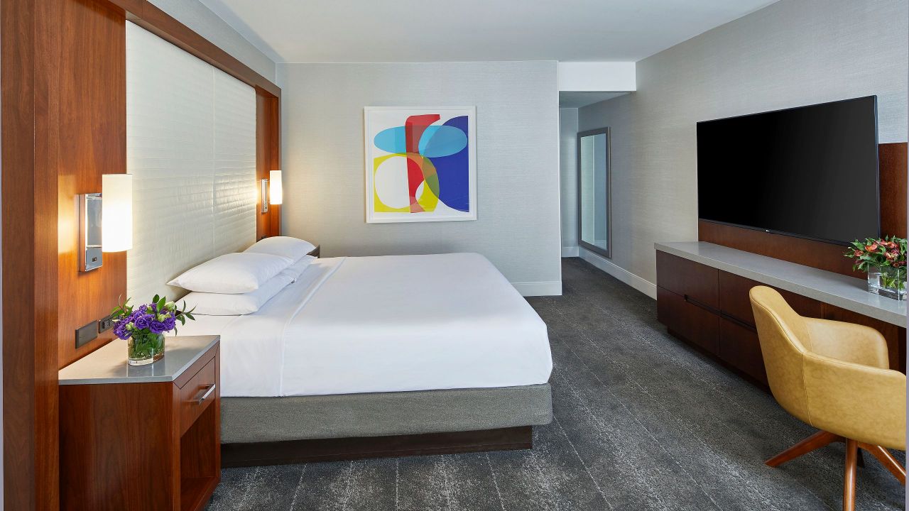 Newly Updated Hotel Rooms In The Heart Of Atlanta Hyatt Regency International Tower