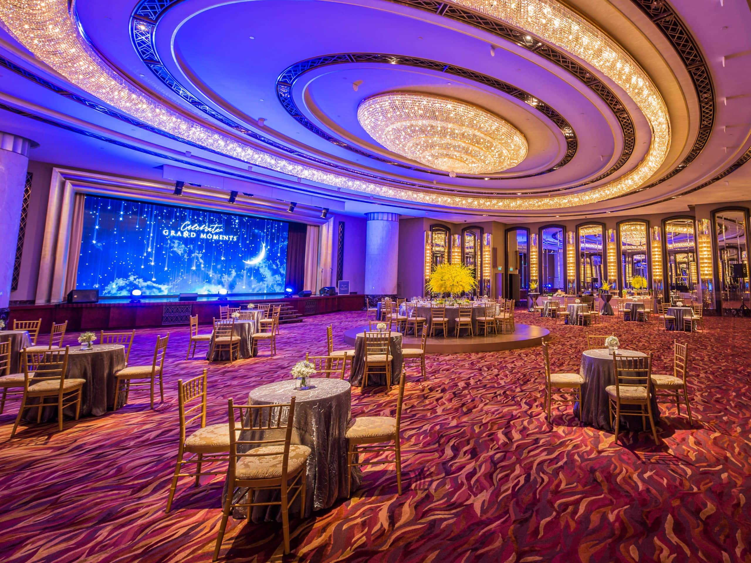 Grand Hyatt Hong Kong - With 21 flexible venues, celebrate the glamour of luxury travel overlooking Victoria Harbour.