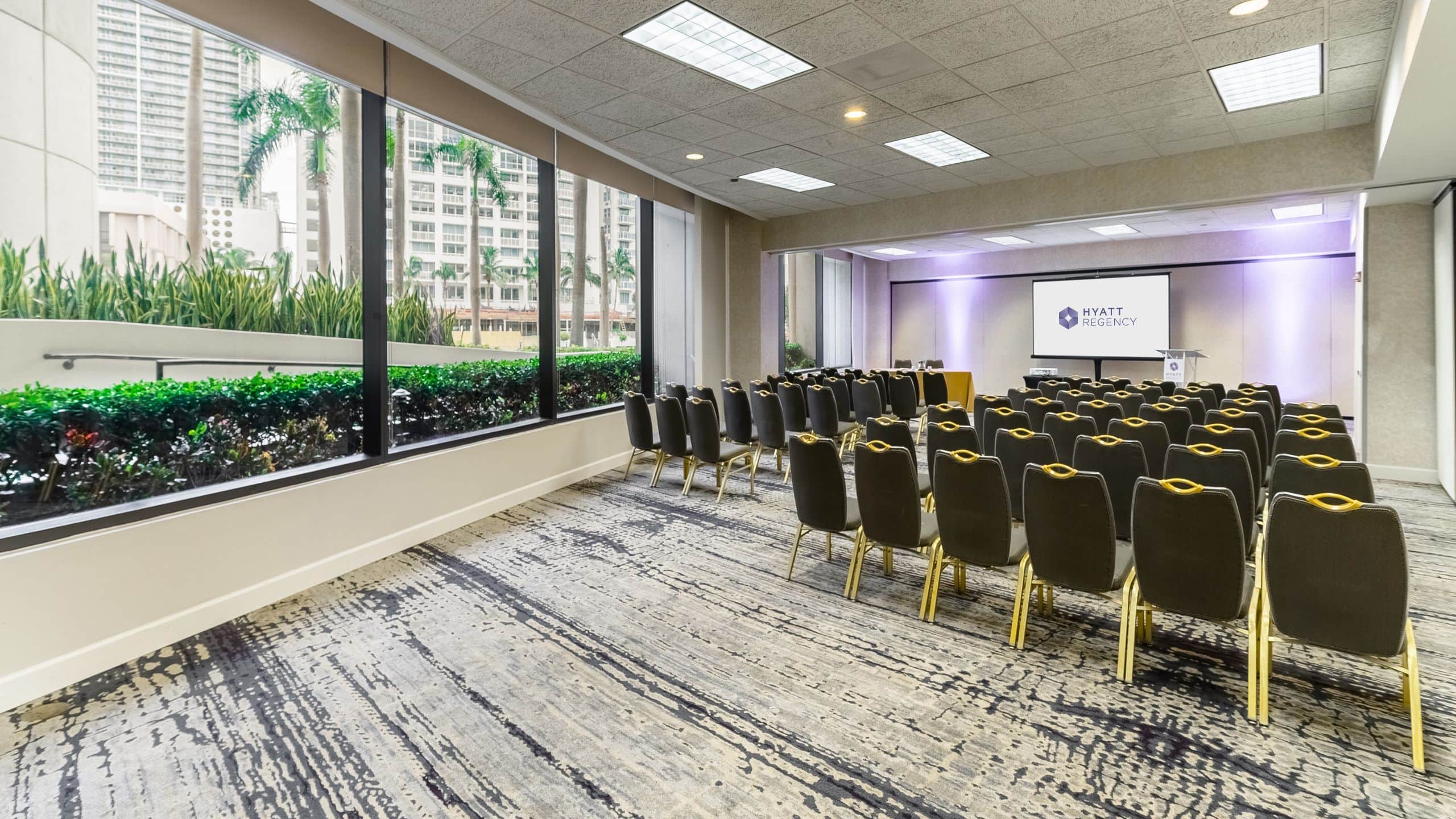 Hyatt Regency Miami Orchid Classroom
