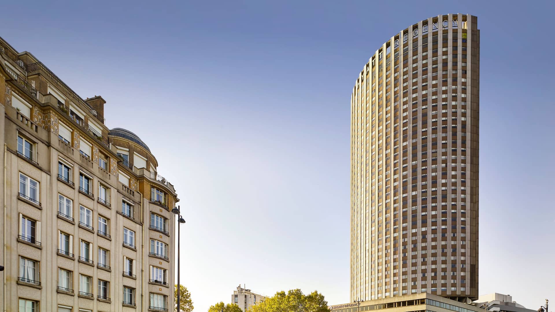 Hyatt Regency Paris Étoile Facade Daylight
