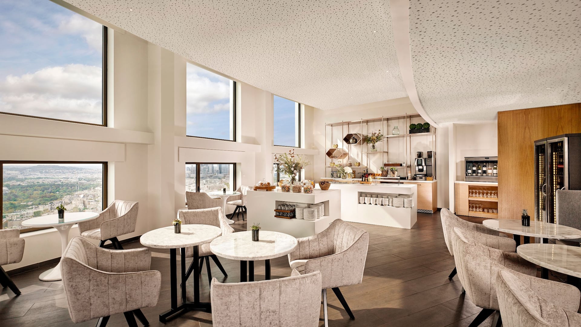 Hyatt Regency Paris Étoile Regency Club Overview