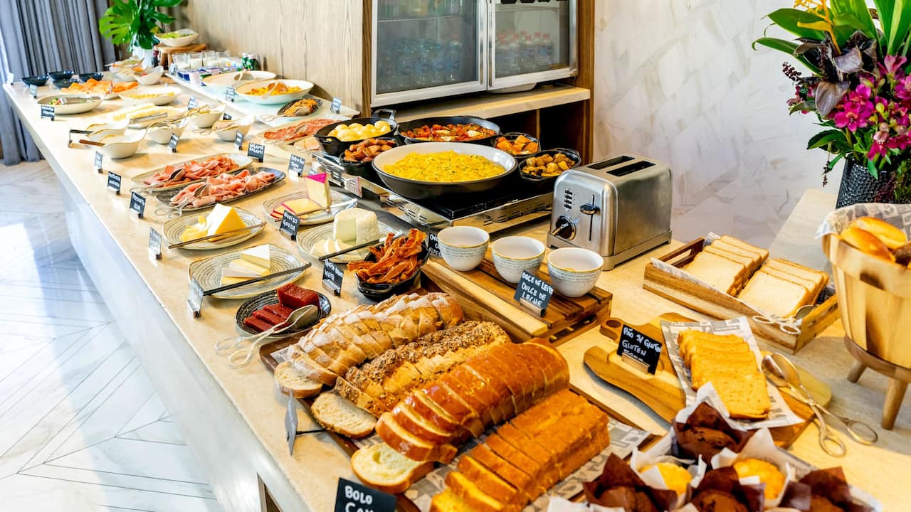 Grand Club Breakfast