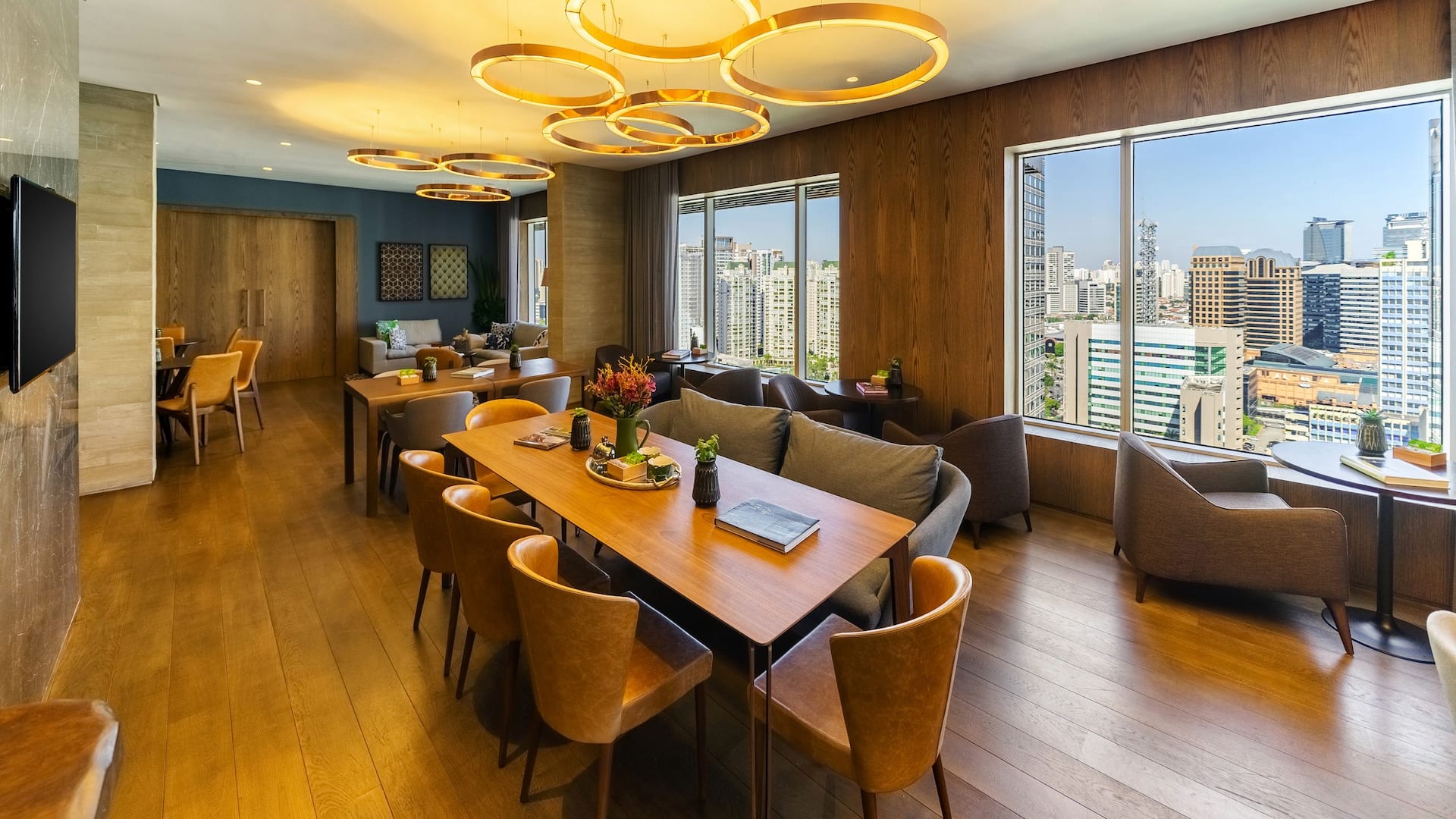 5 de 6 Grand Club Table Daytime