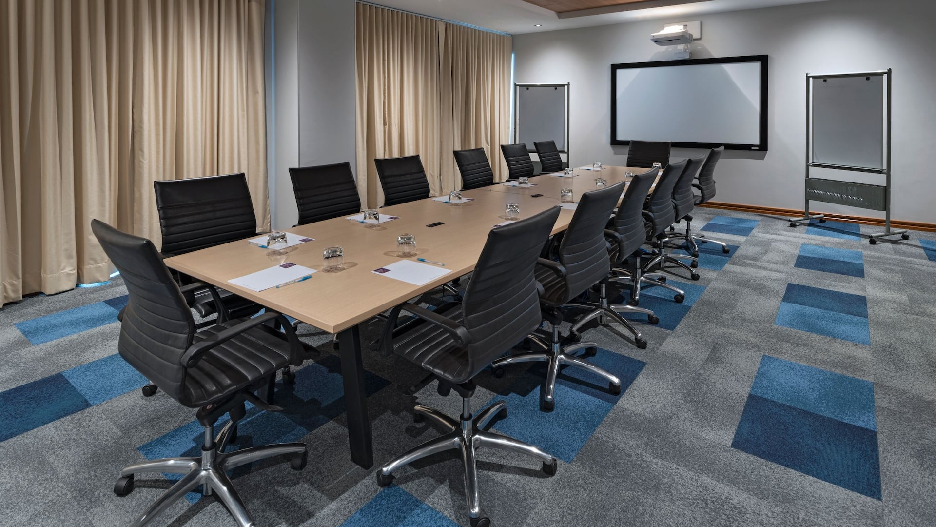 Hyatt Place San Pedro Sula Boardroom