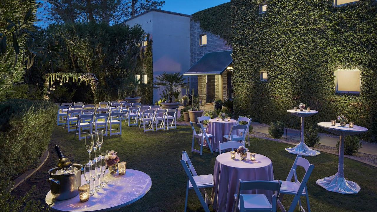 Gainey House Lawn Wedding