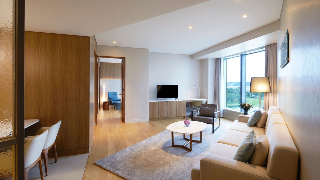 Ambassador Suite Bedroom