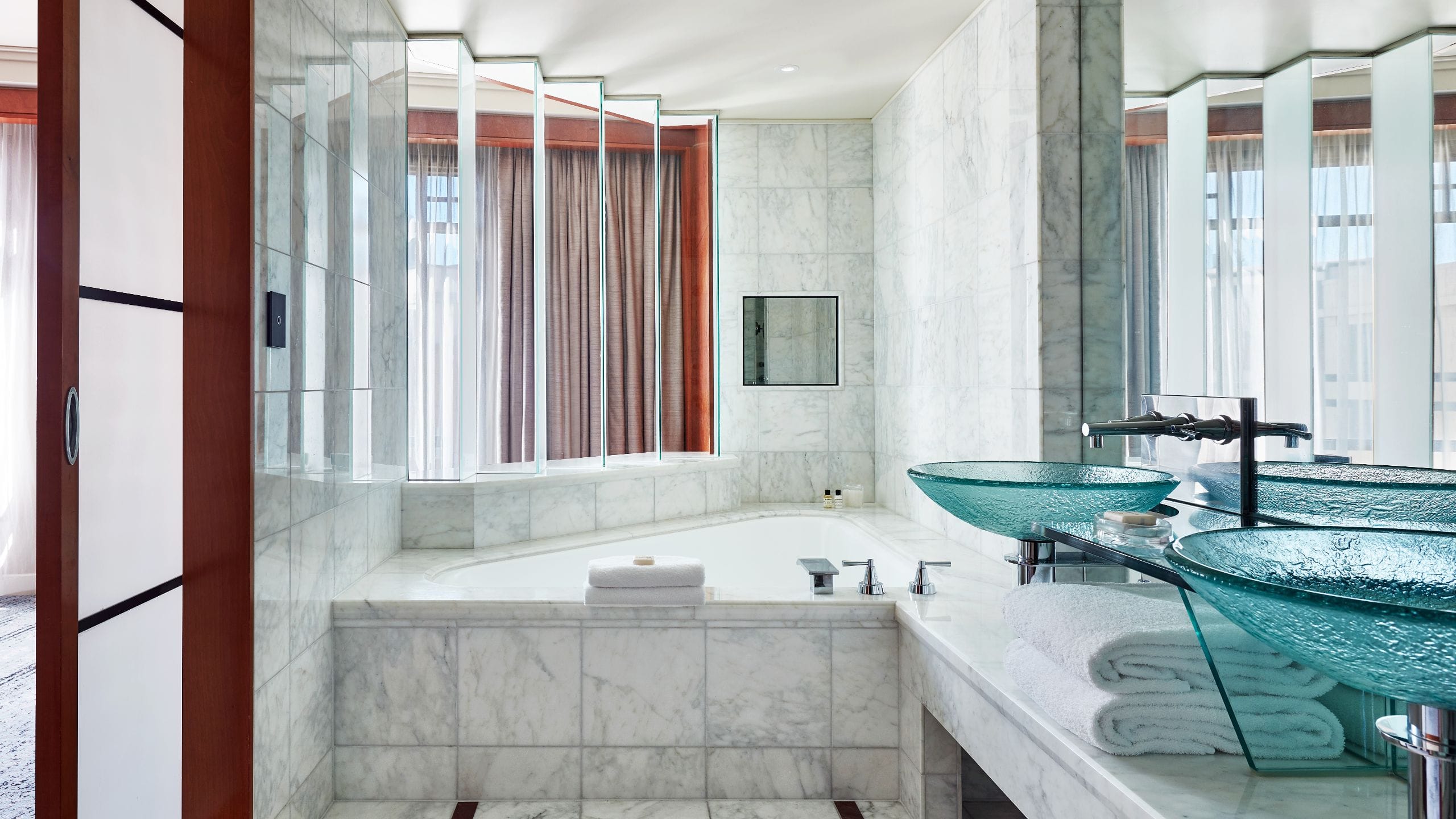 第 2，共 2 Park Hyatt Melbourne Two Twin Bathroom