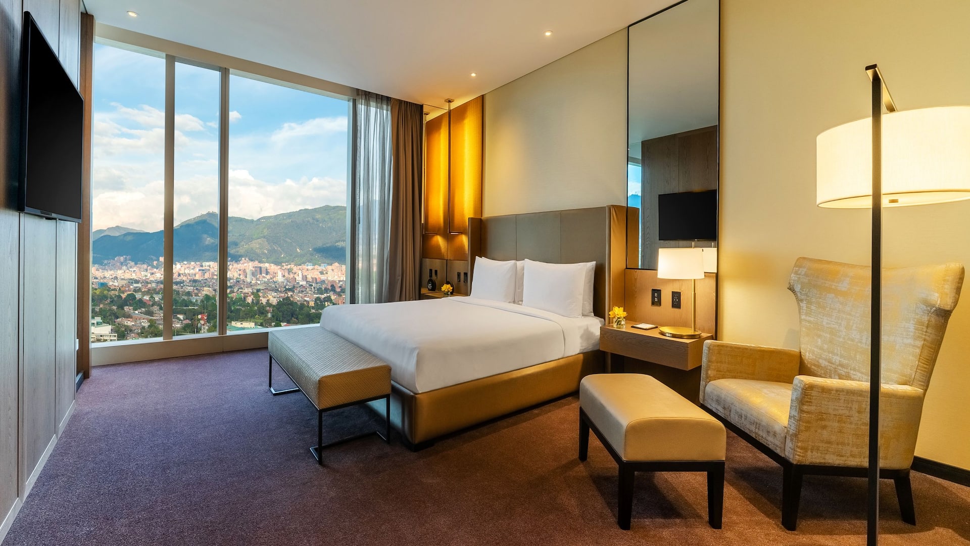 Grand Suite Bedroom
