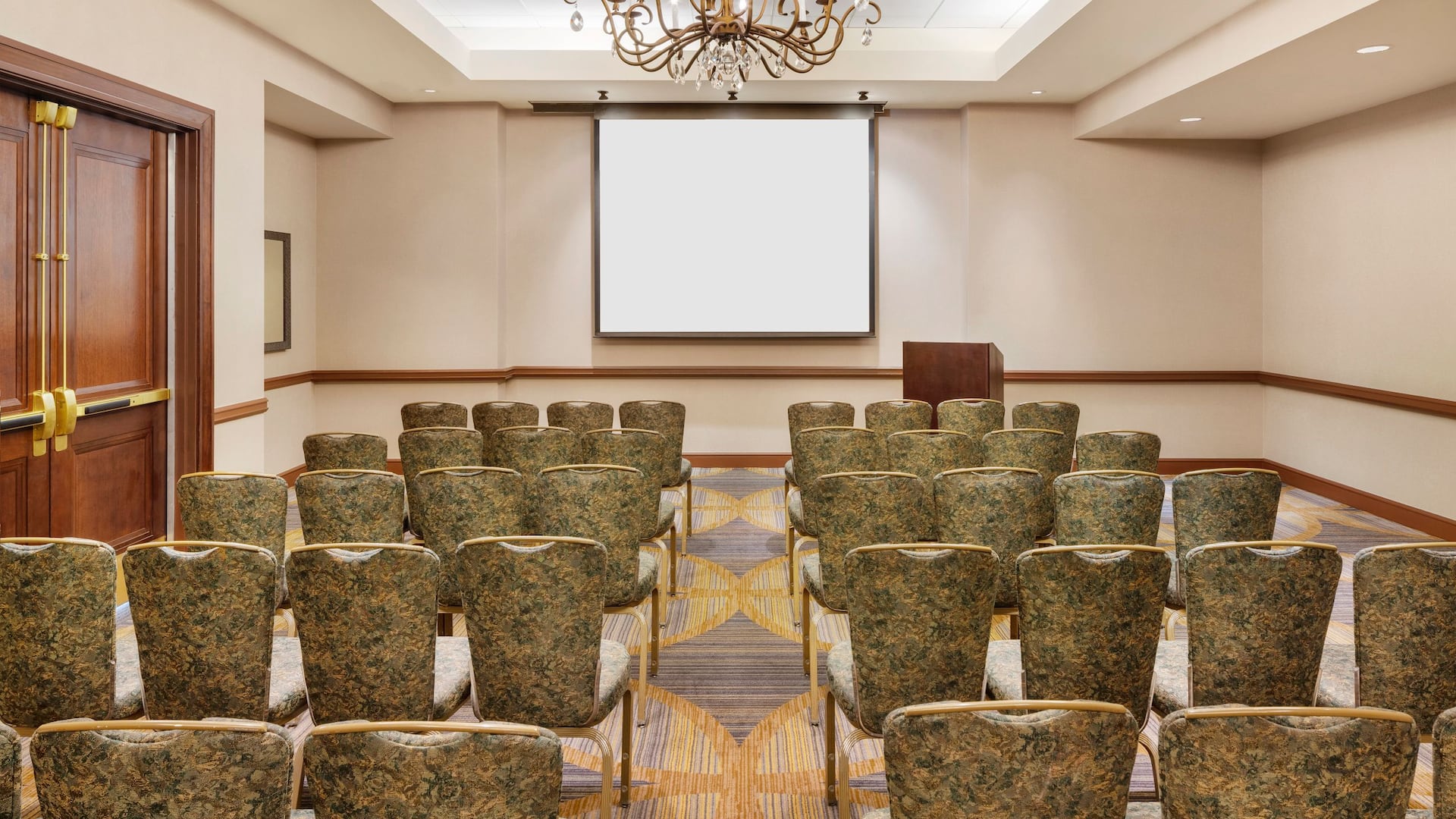 Hyatt Regency Valencia Theater Setup