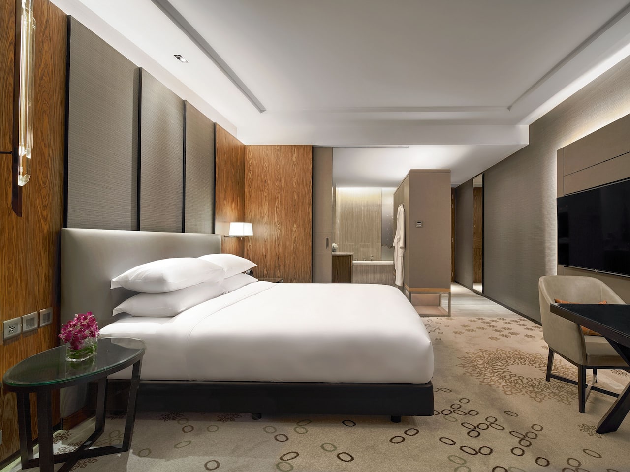 5-Star Hotel with Direct Access to BTS | Hyatt Regency Bangkok Sukhumvit