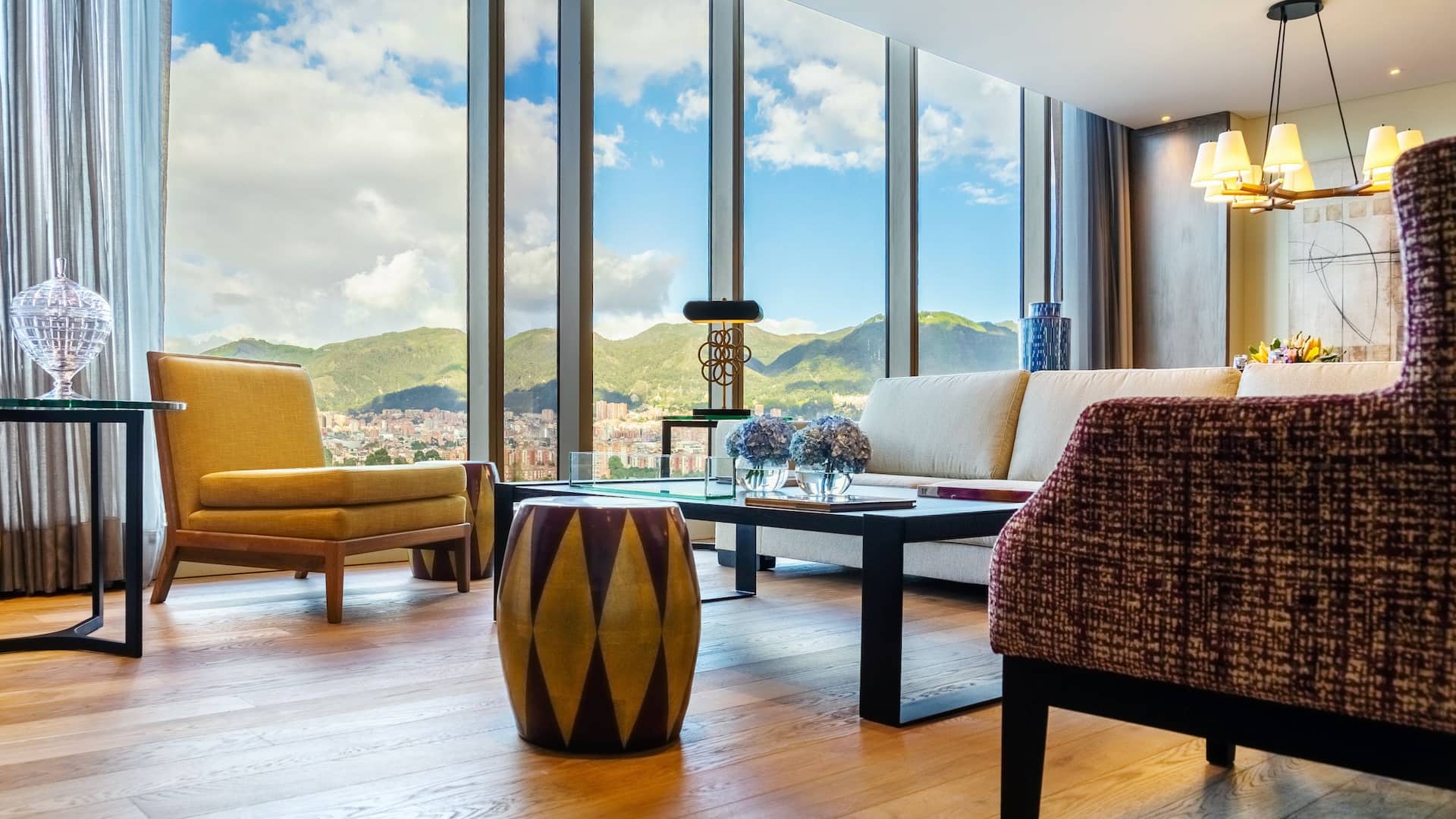 Suite Presidencial Oficina