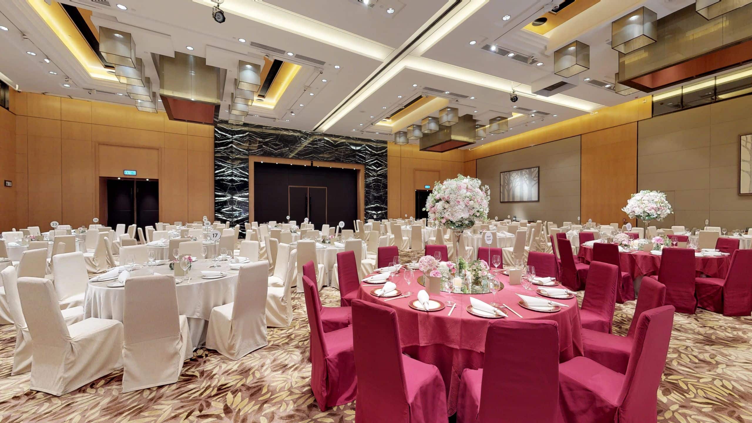 Hyatt Regency Hong Kong, Sha Tin Regency Ballroom 24 Tables Chinese Wedding