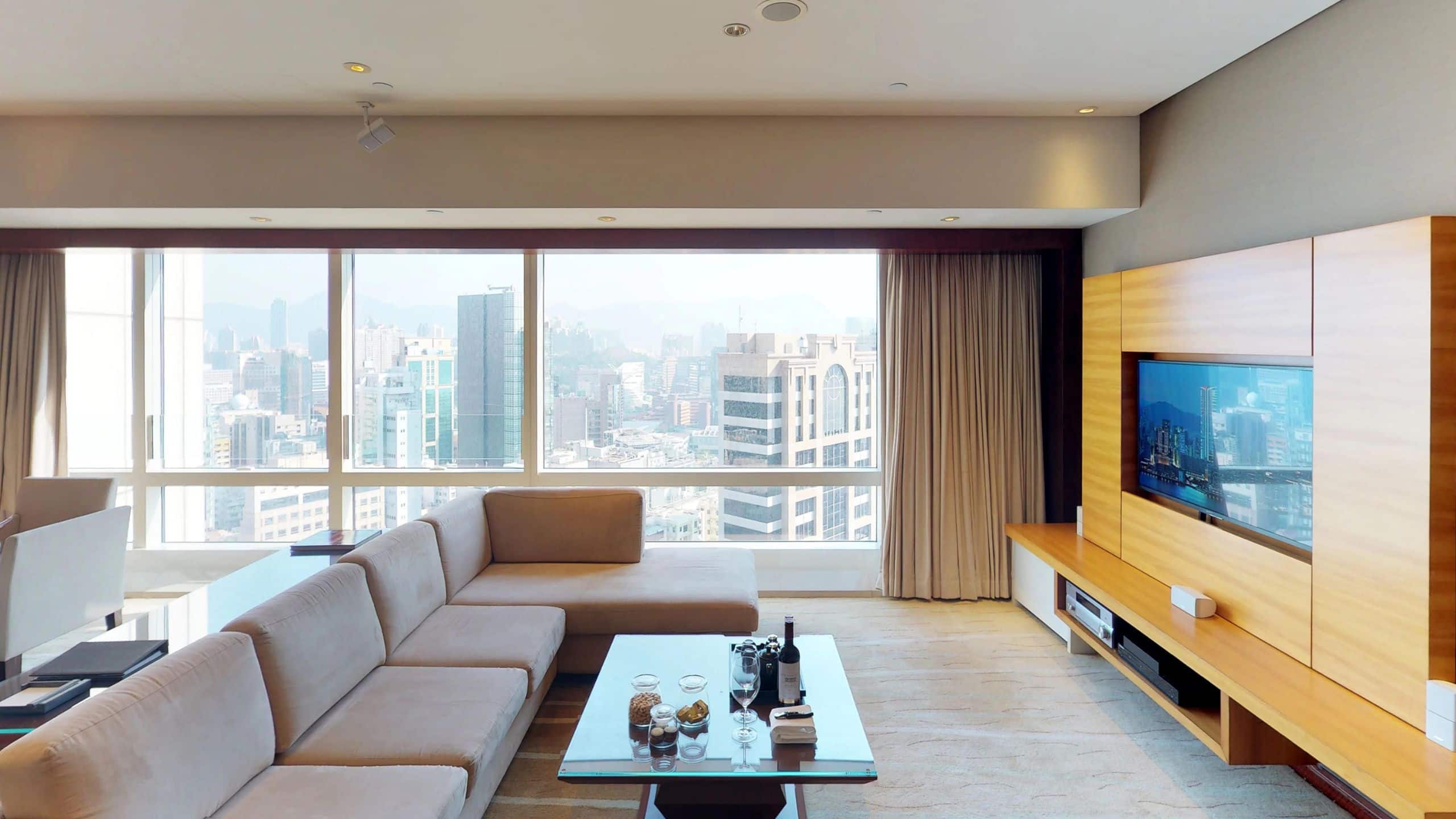 Hyatt Regency Hong Kong, Tsim Sha Tsui Regency Executive Suite