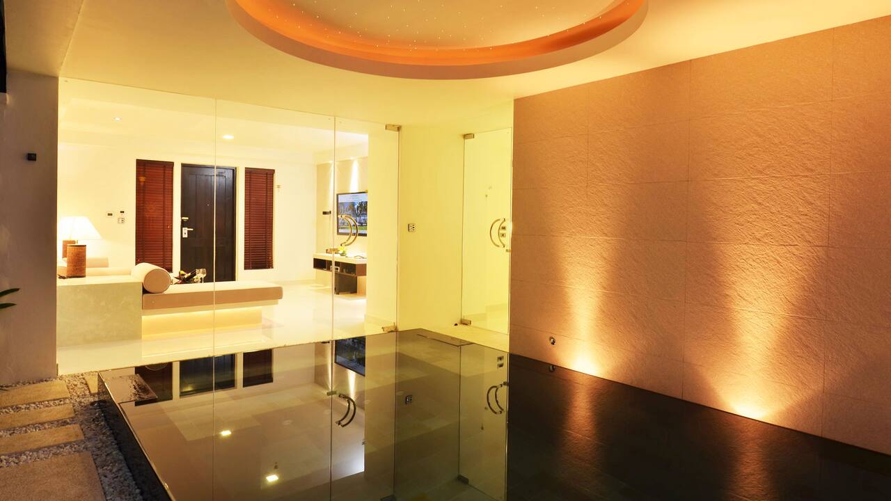 Spa Pool Suite