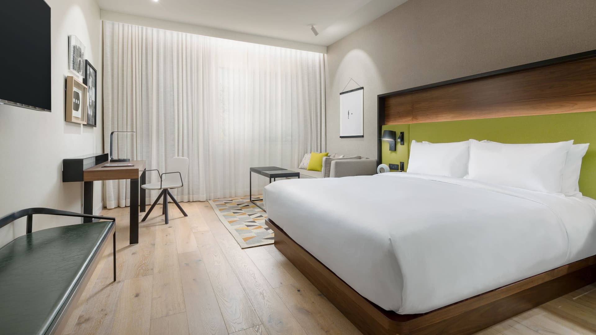 4 из 6 Hyatt Centric Mountain View King Room