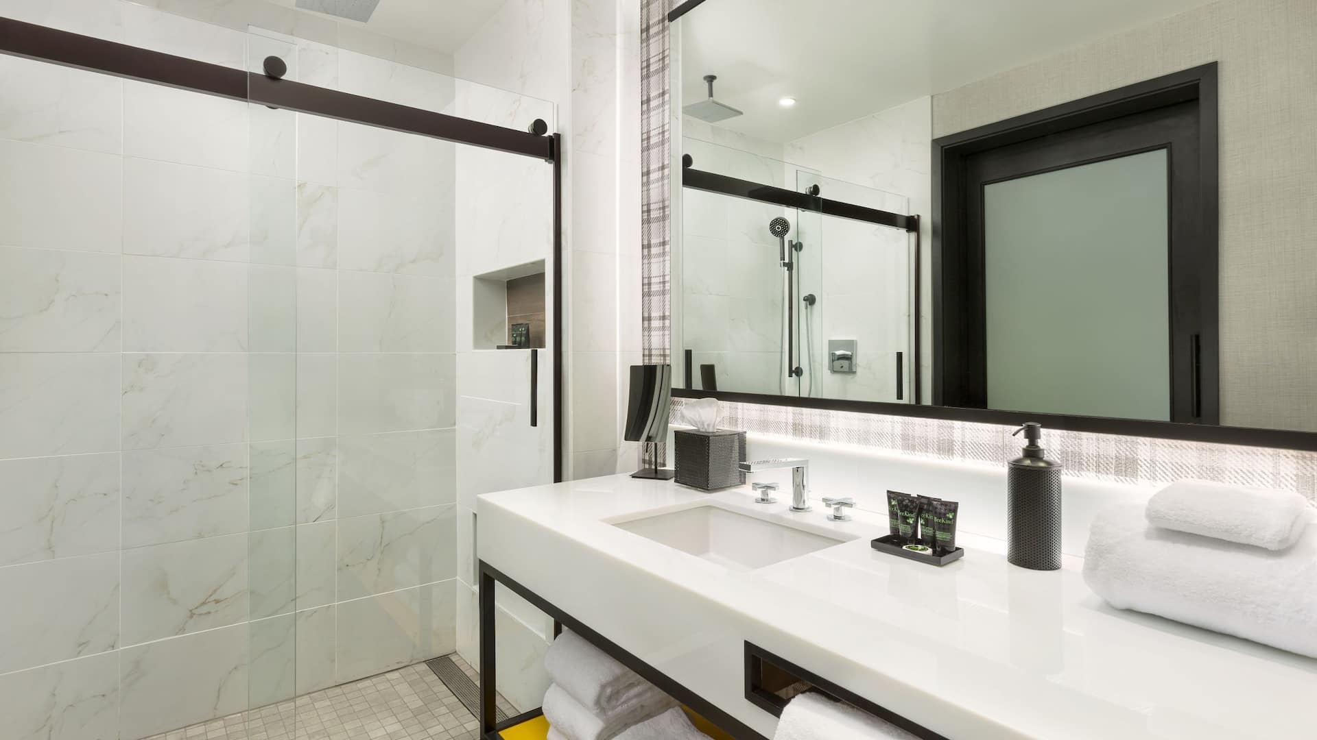 5 из 8 Hyatt Centric Mountain View Bath