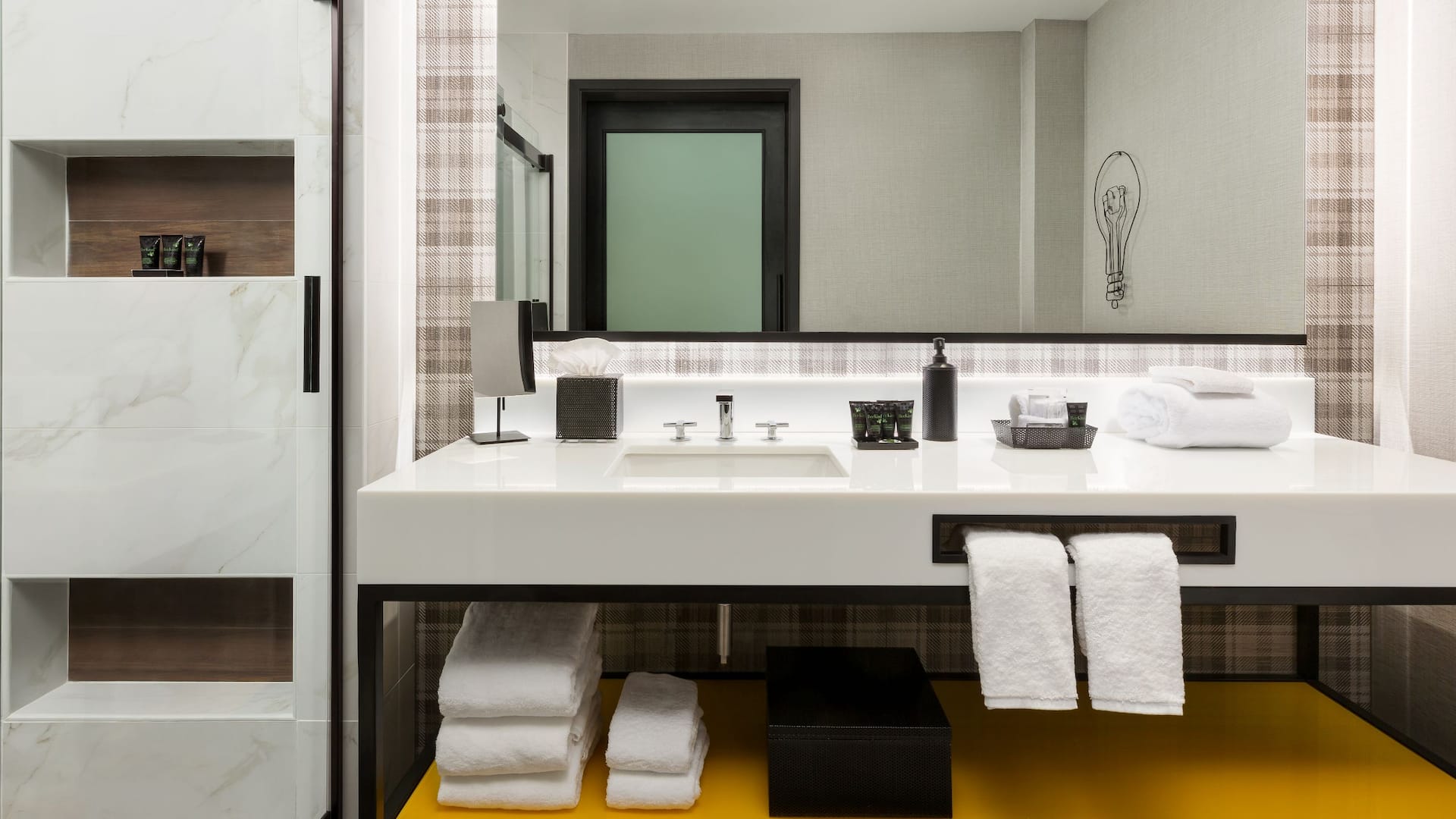 6 из 8 Hyatt Centric Mountain View Bath