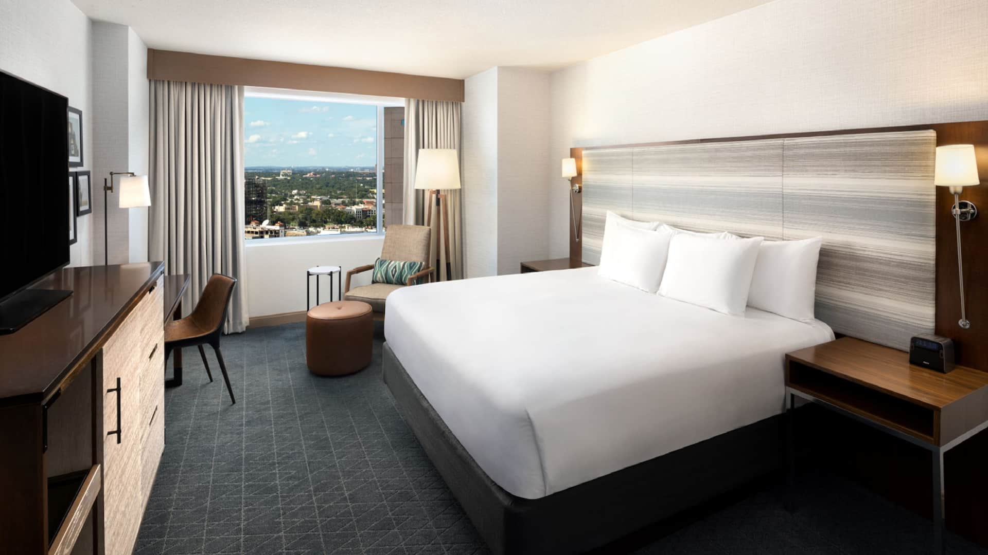 Luxury River Walk Hotel in San Antonio near Alamodome | Grand Hyatt San