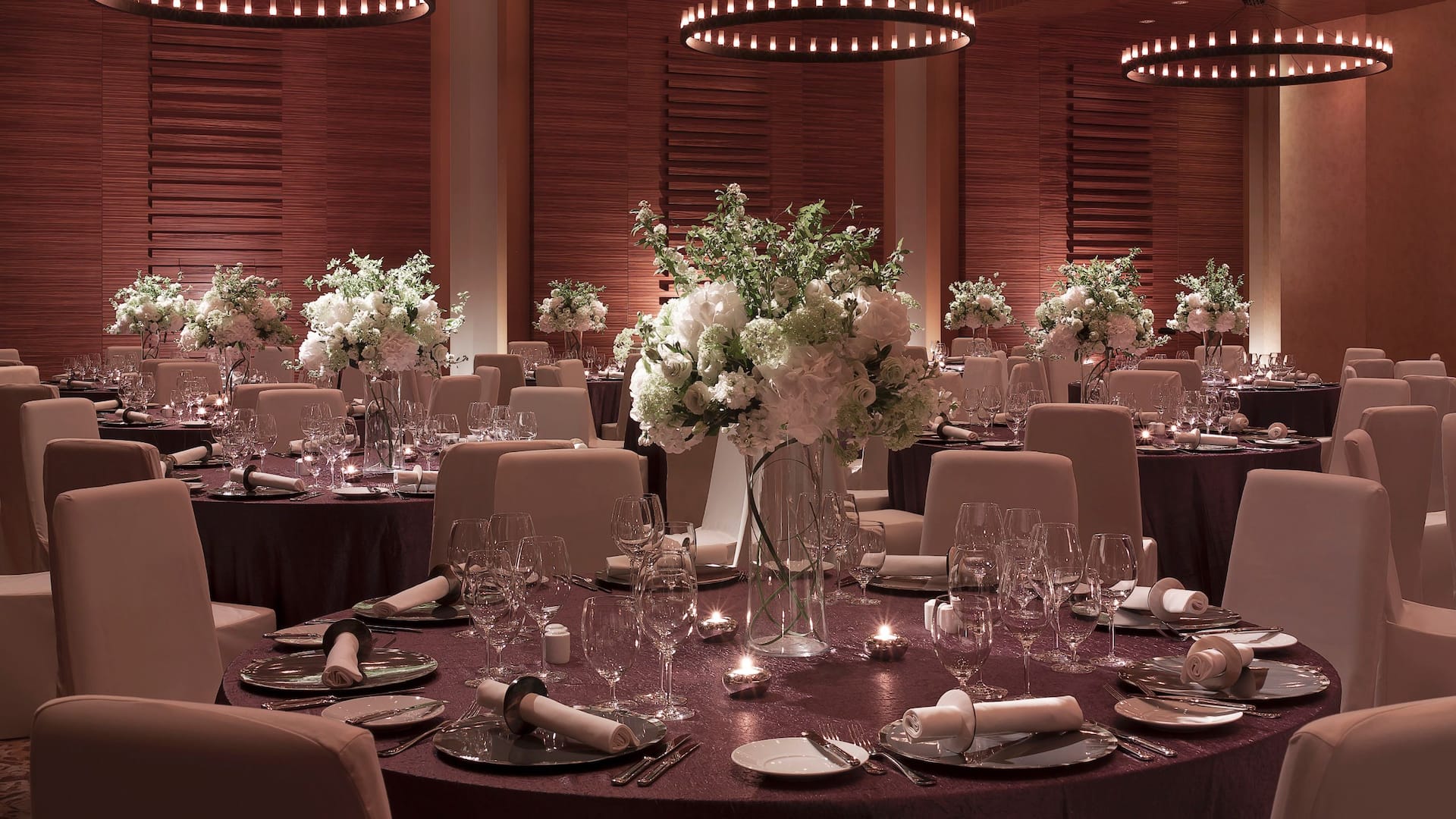 Hyatt Regency Hong Kong, Tsim Sha Tsui Ballroom Western Dinner