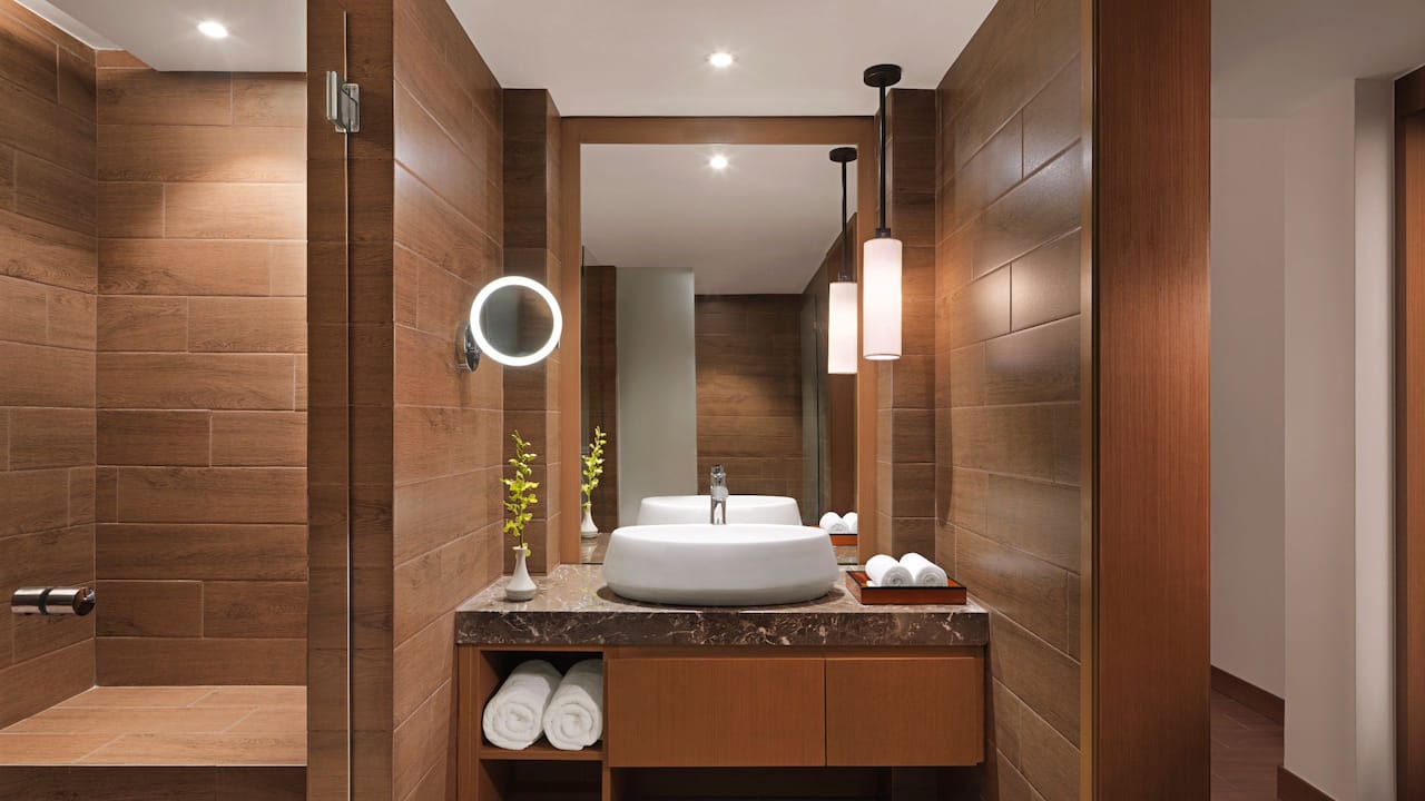 Hyatt Regency Kuantan Resort Club Room (Bathroom)