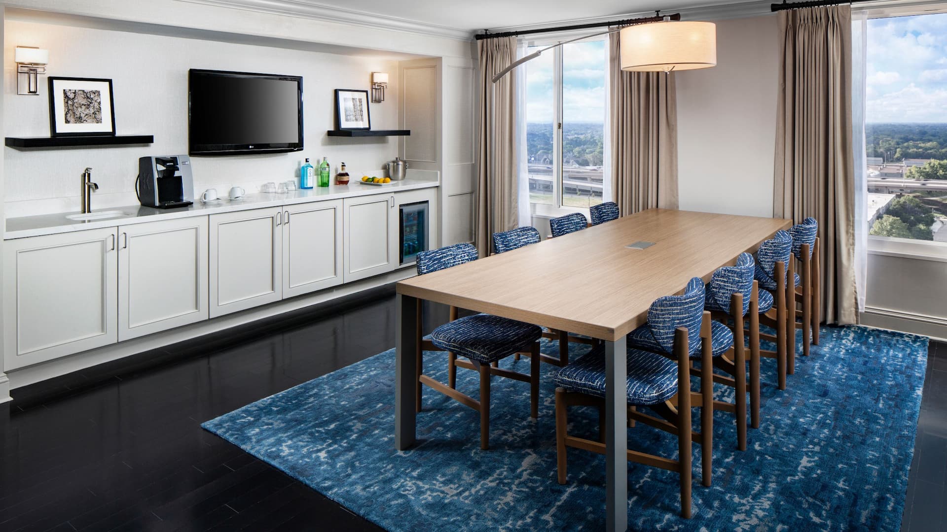 Hyatt Regency Wichita Presidential Suite Dining Room