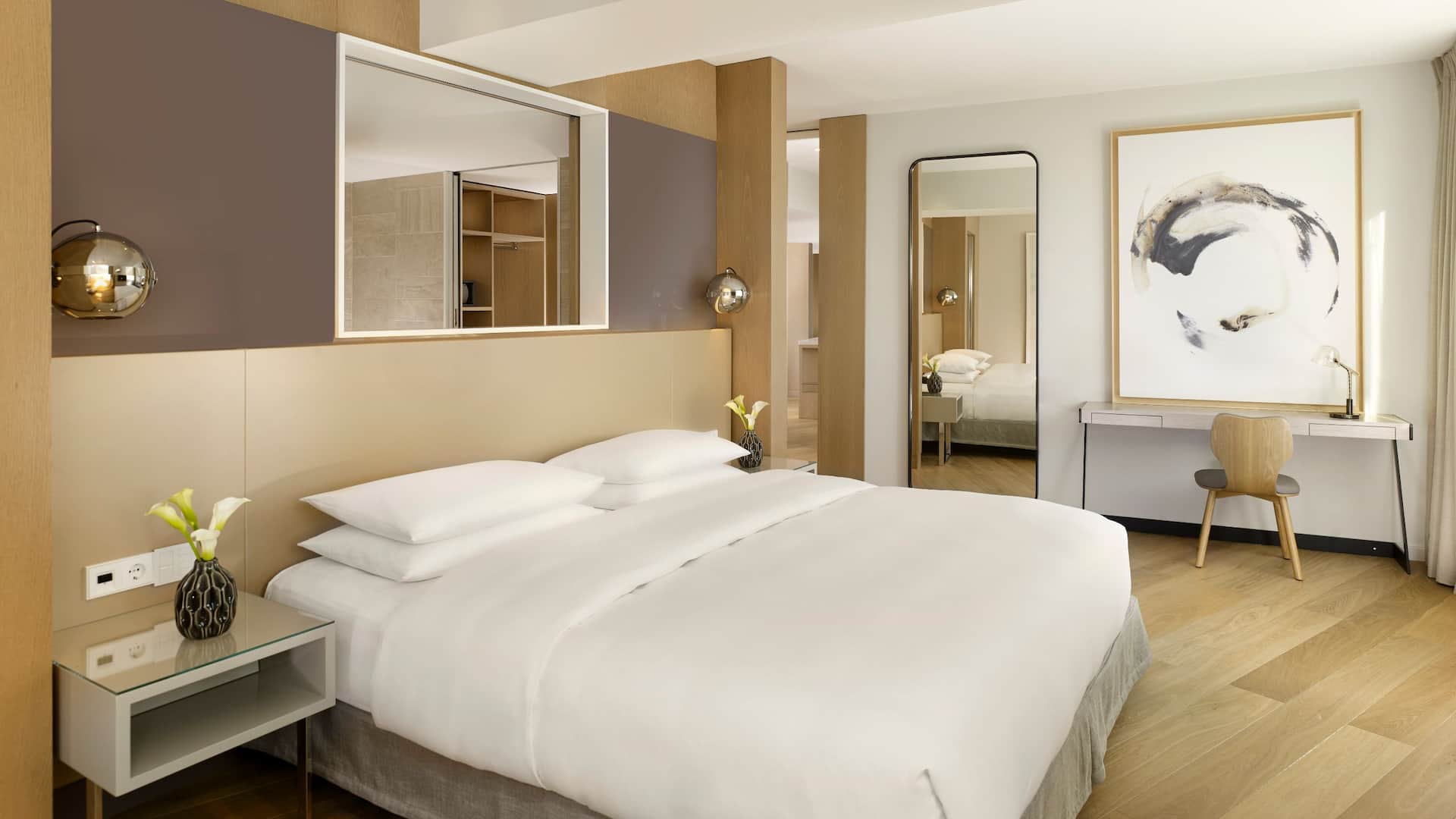 Hyatt Regency Paris Étoile Presidential Bedroom