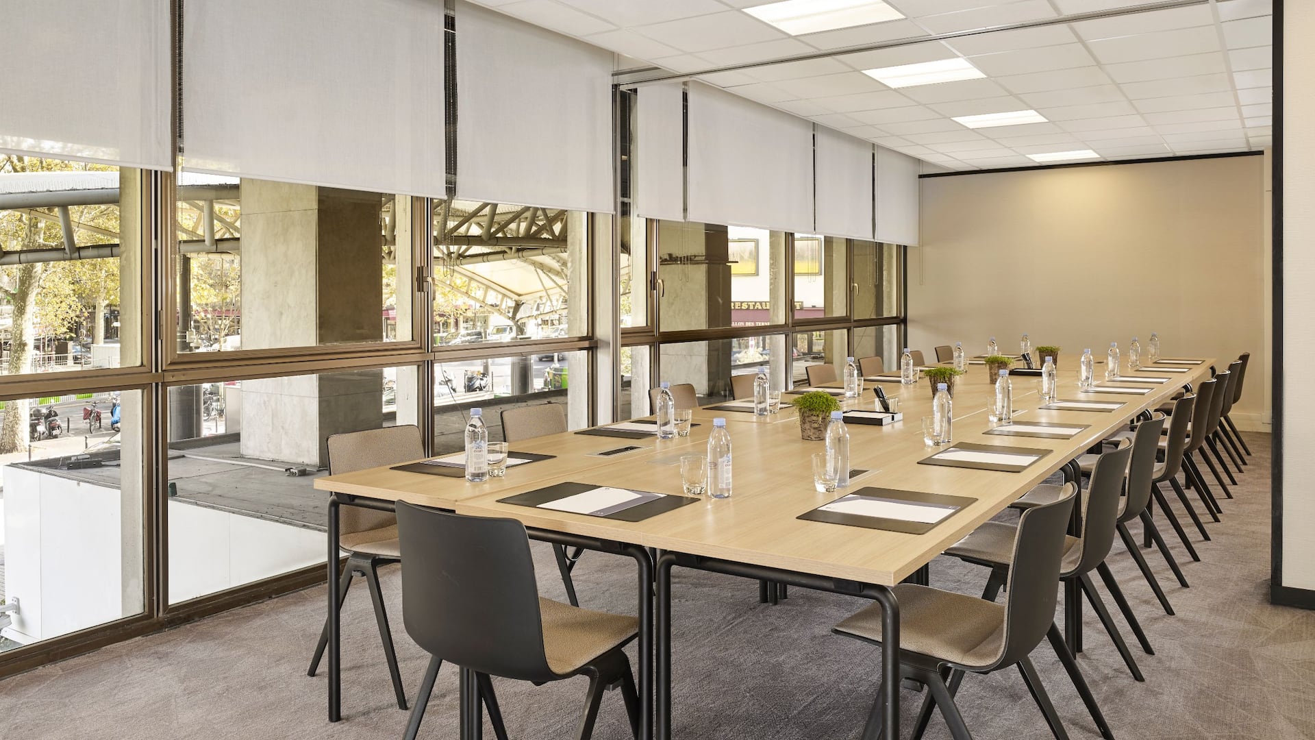 Hyatt Regency Paris Étoile Labs Boardroom
