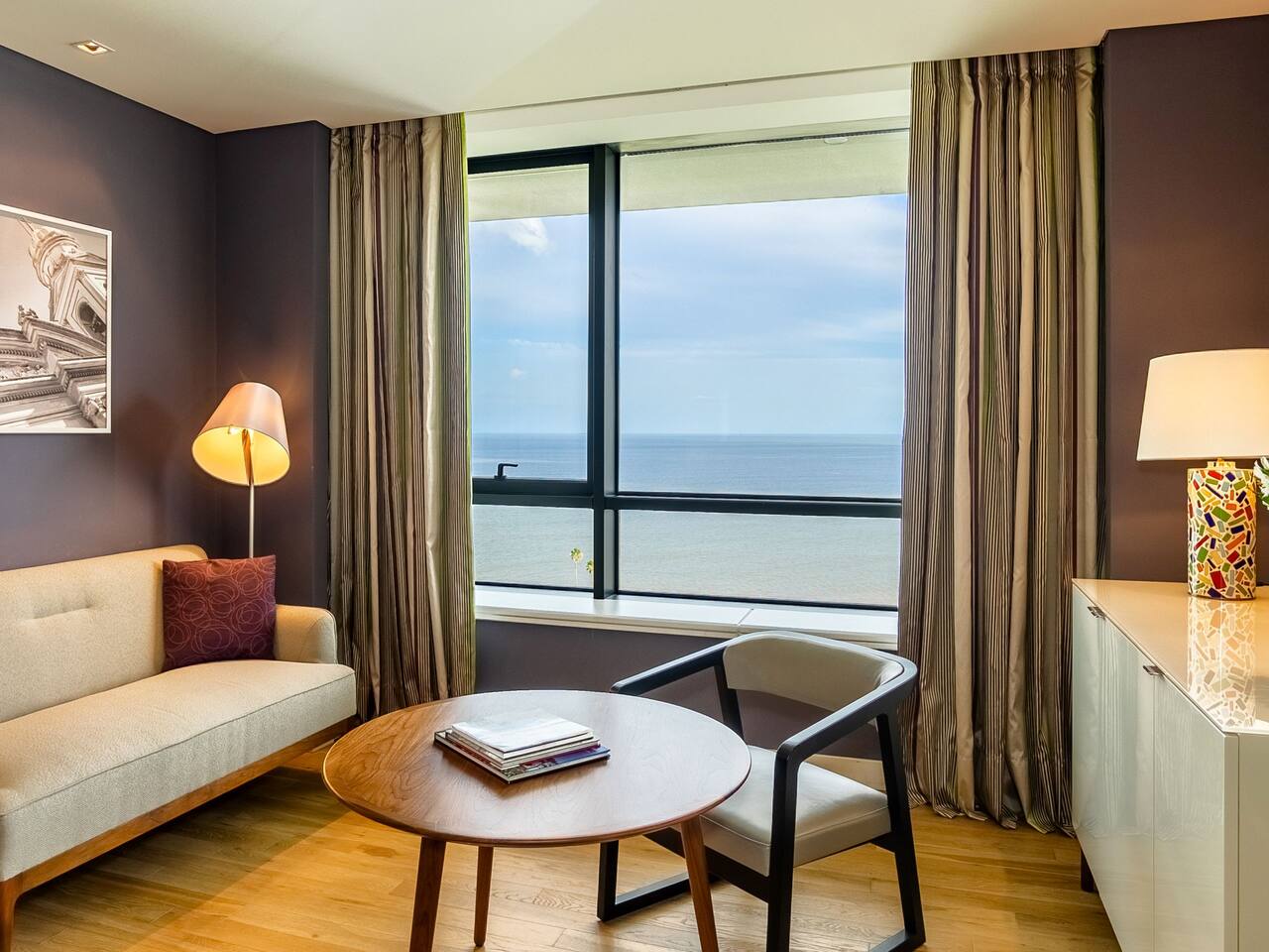 River View High Floor King Living Room