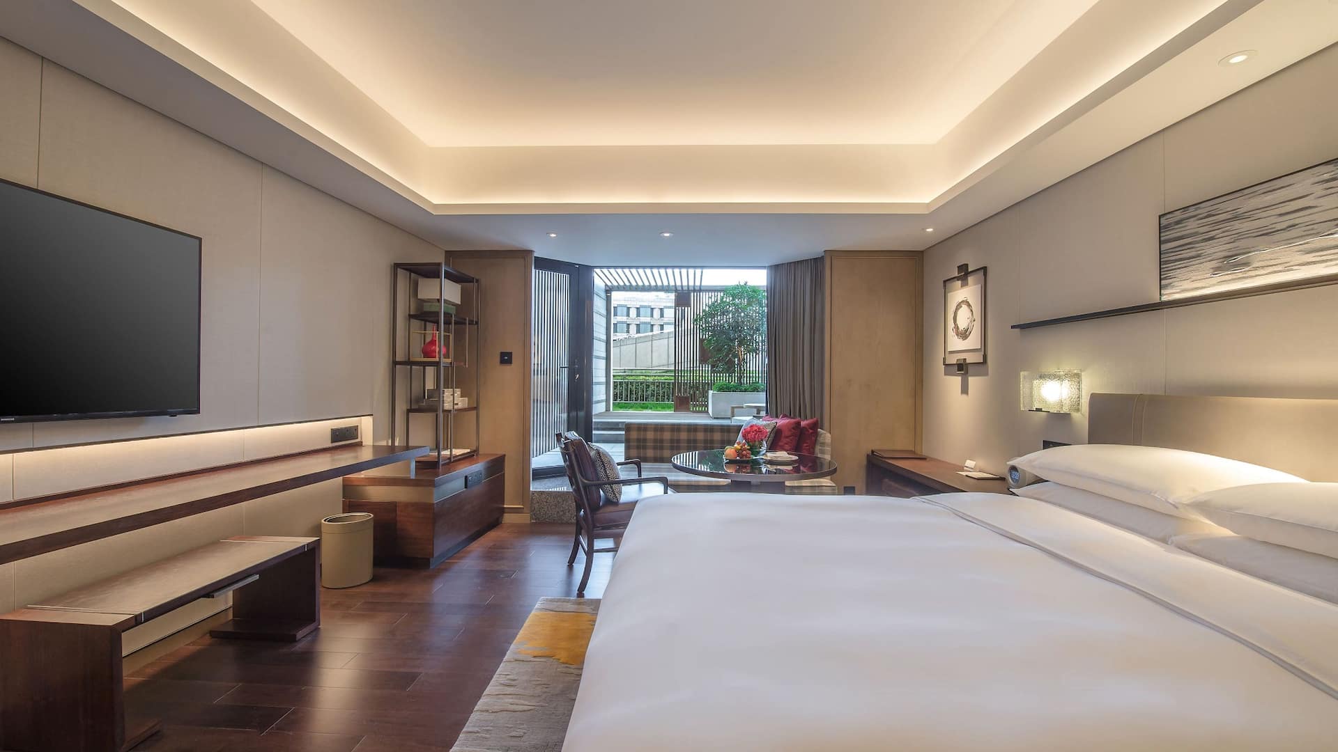 Grand Hyatt Hangzhou Garden Room Living Room