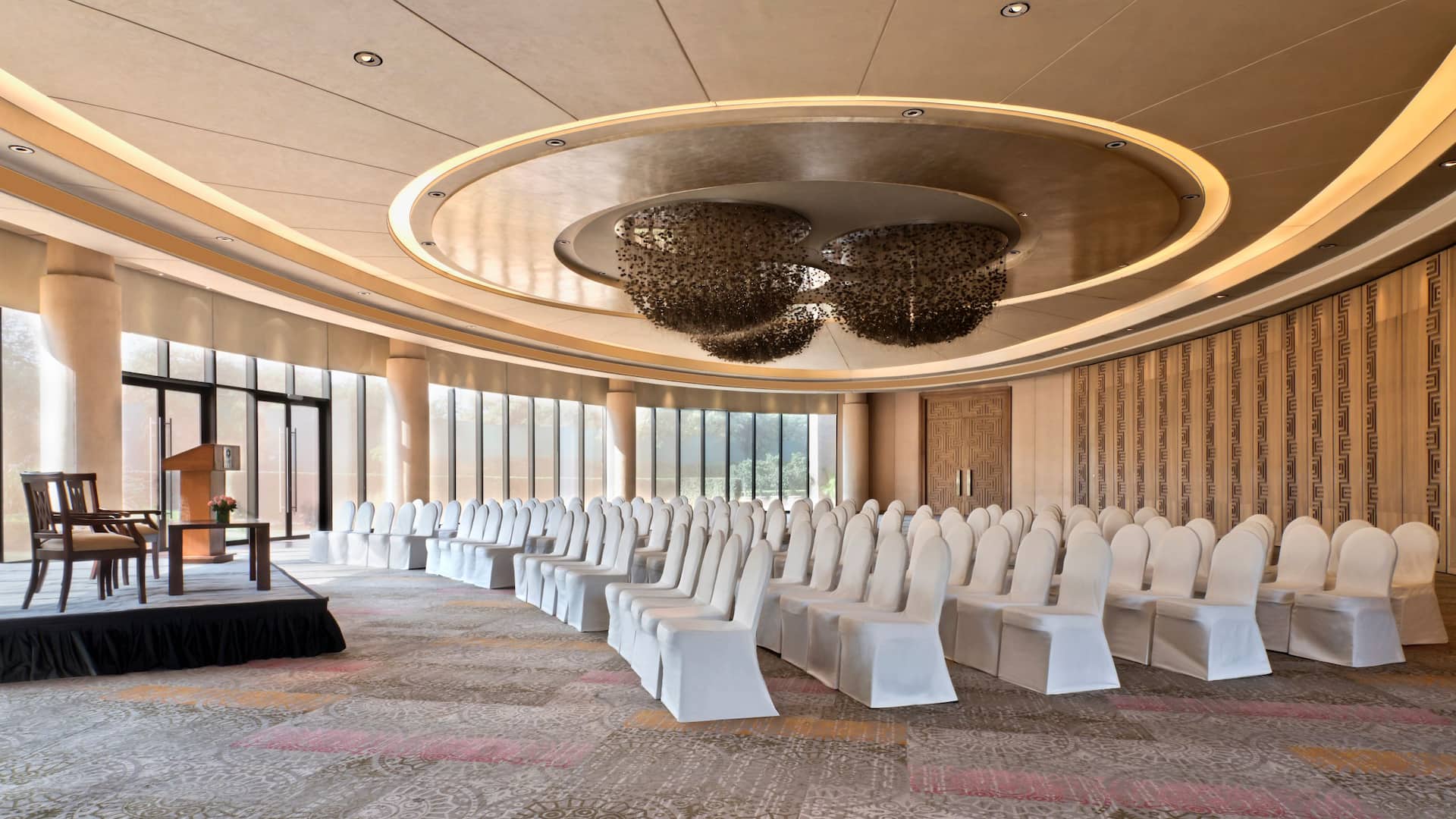 Hyatt Regency Delhi Theatre Style Oval
