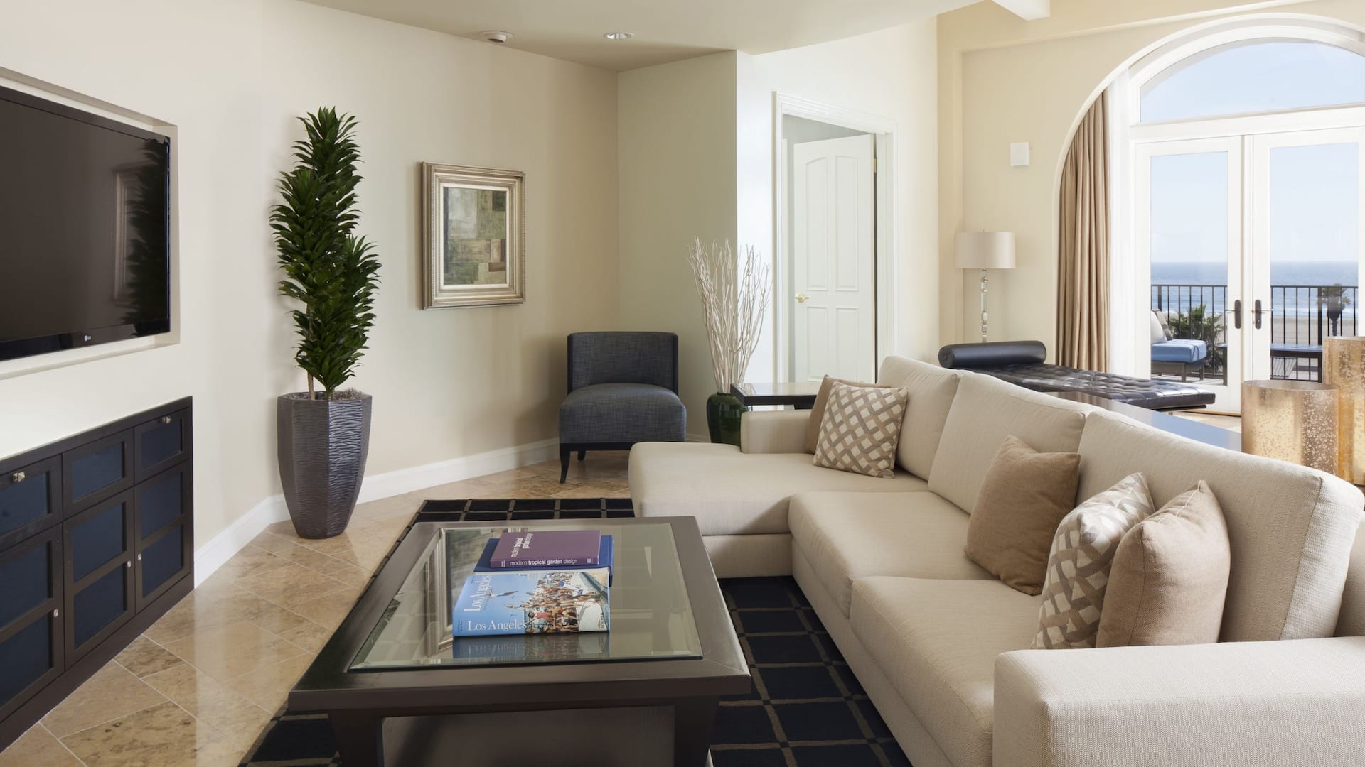 Hyatt Regency Huntington Beach Resort and Spa Contemporary Suite TV Room