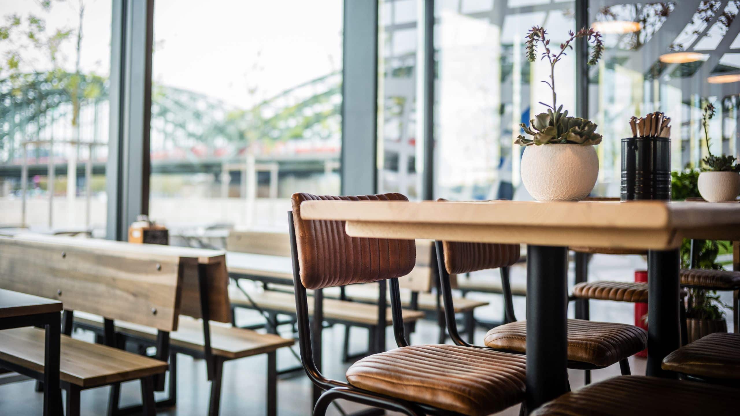 Hyatt Regency Cologne StickyFingers Table