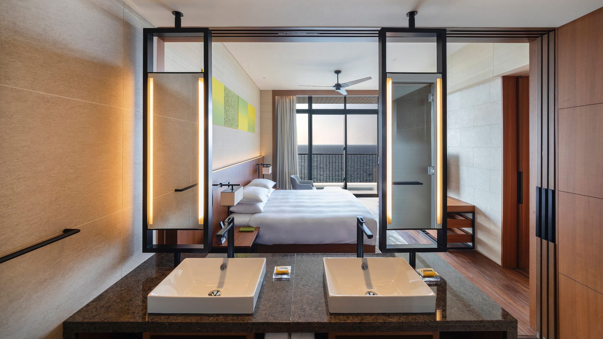 5/6 Hyatt Regency Seragaki Island, Okinawa Ocean Suite Bathroom