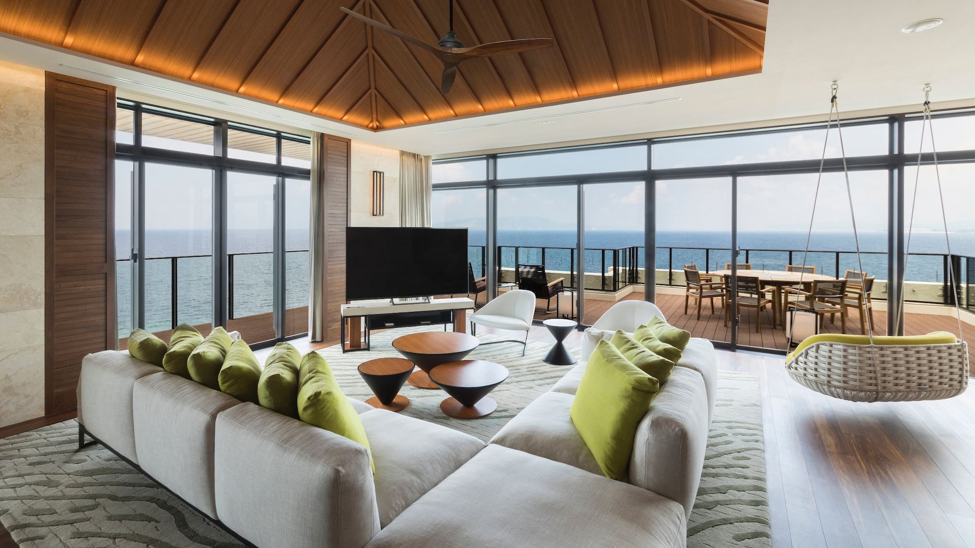 Hyatt Regency Seragaki Island, Okinawa Seragaki Island Suite Living Room