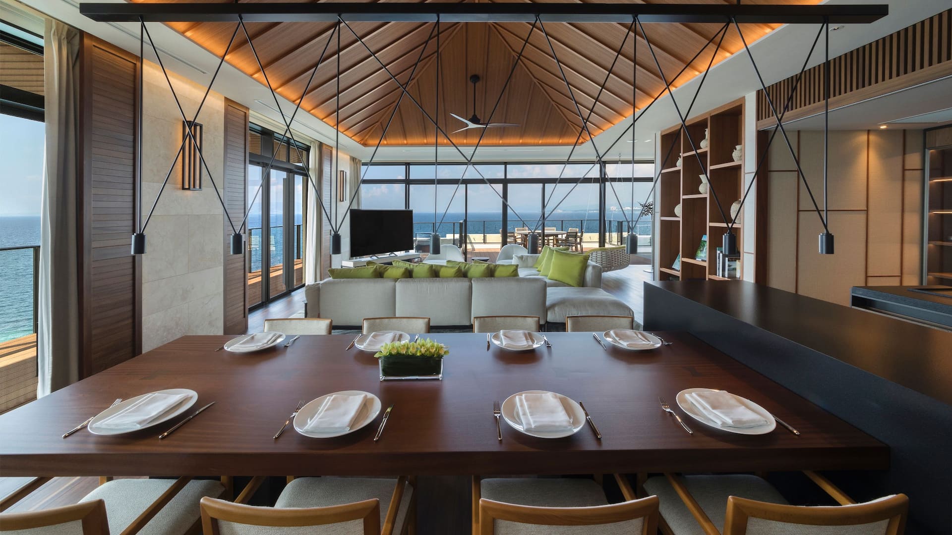 9/12 Hyatt Regency Seragaki Island, Okinawa Seragaki Island Suite Dining Area