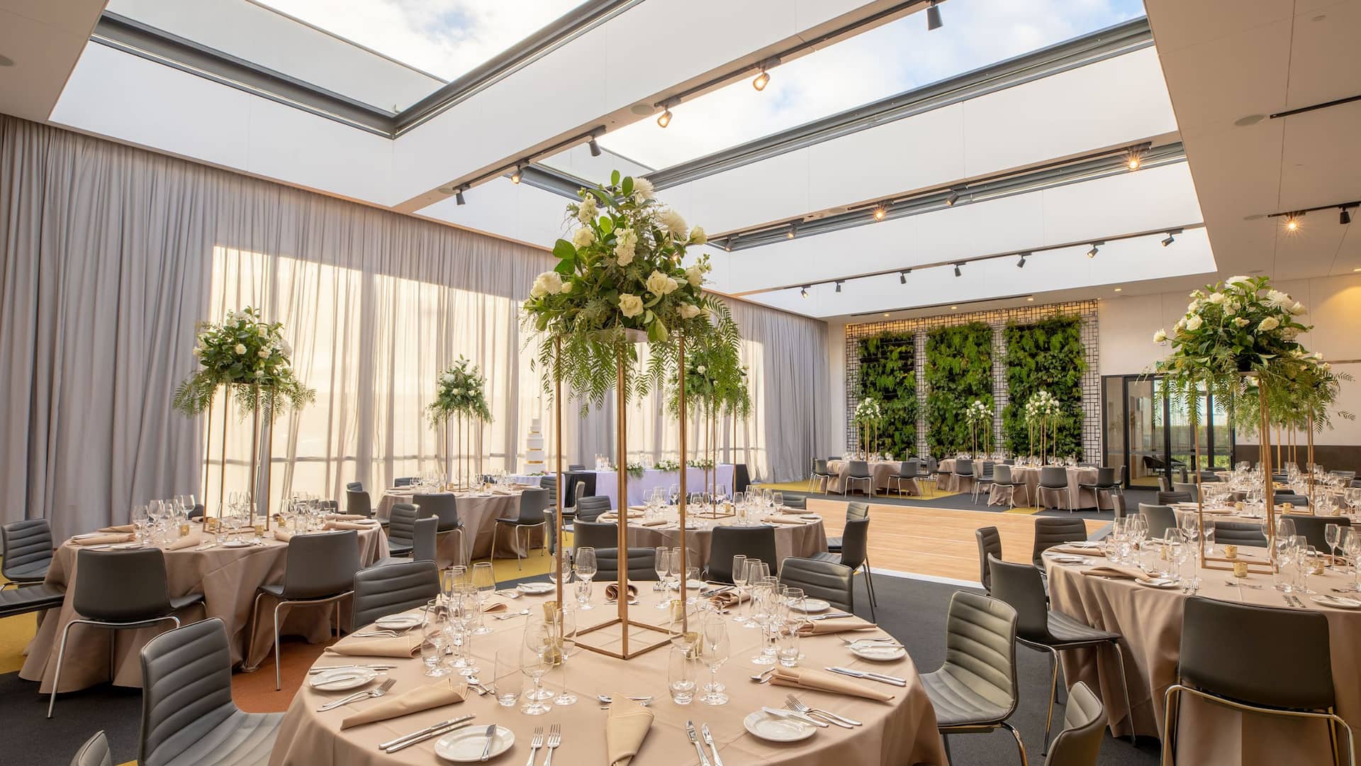 Hyatt Place Melbourne, Essendon Fields Wedding Atrium Open