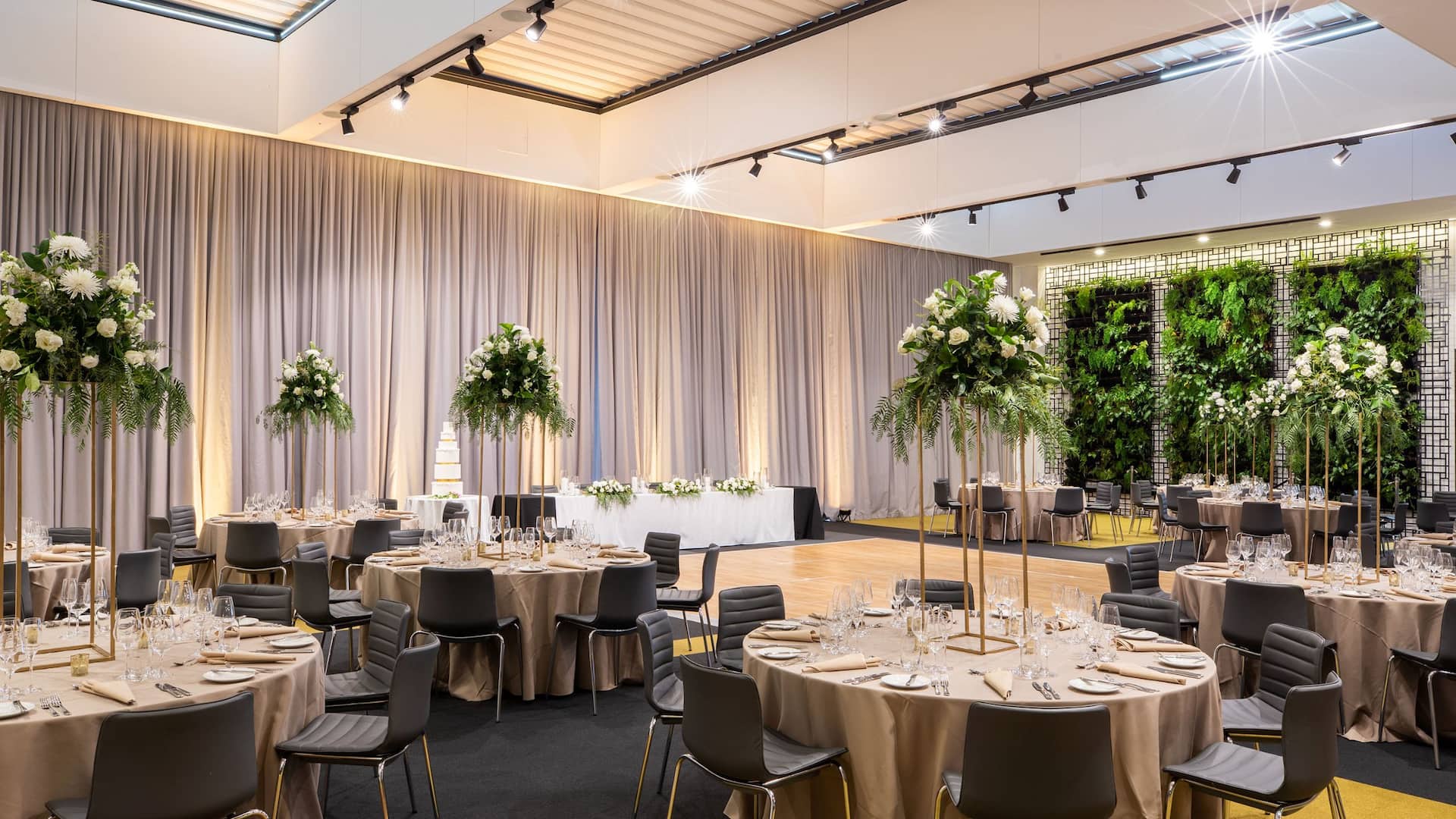 Hyatt Place Melbourne, Essendon Fields Wedding Atrium Setup