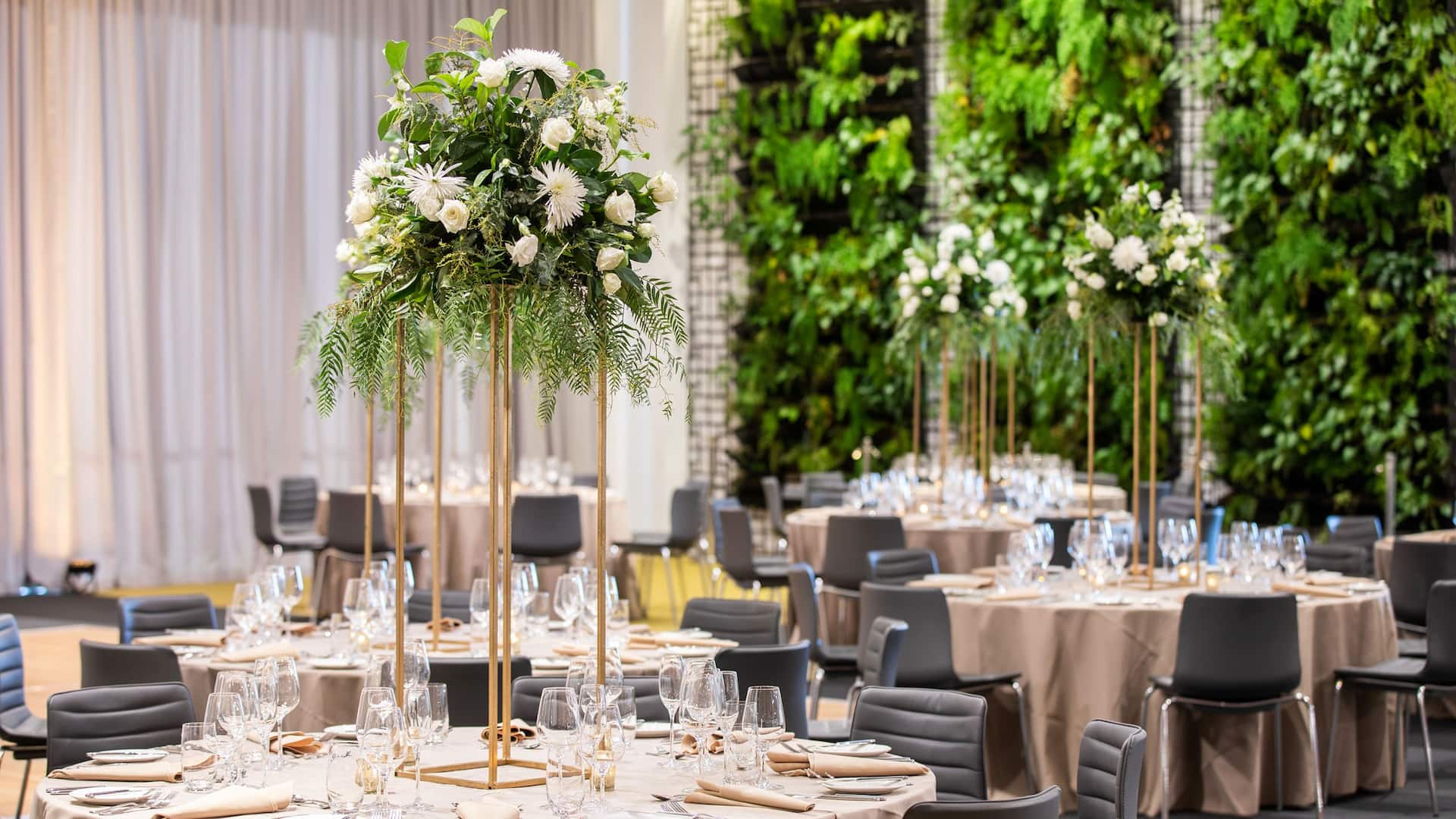Hyatt Place Melbourne, Essendon Fields Wedding Atrium Centrepieces