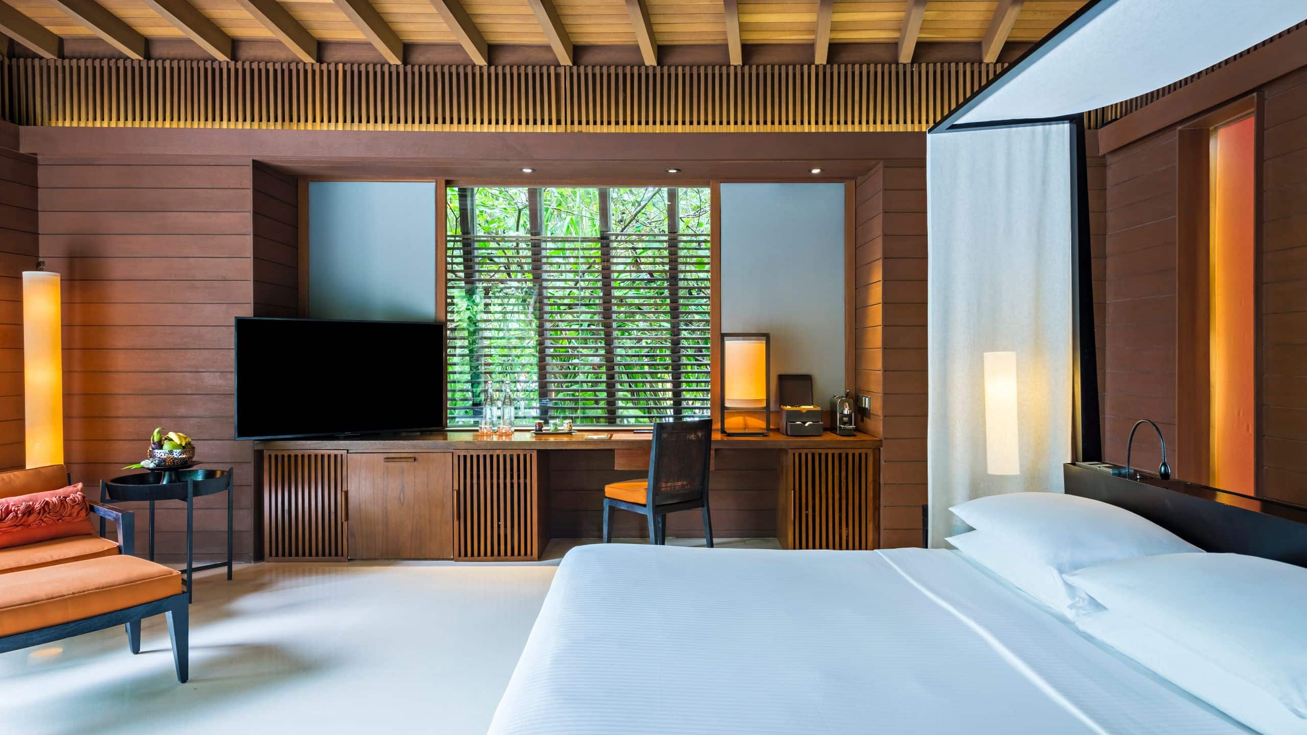 2 of 6 Park Hyatt Maldives Hadahaa Park Villa Bedroom Desk