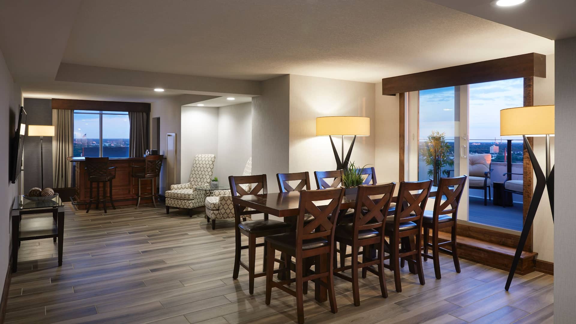 Hyatt Regency Rochester Rochester Suite Dining Area