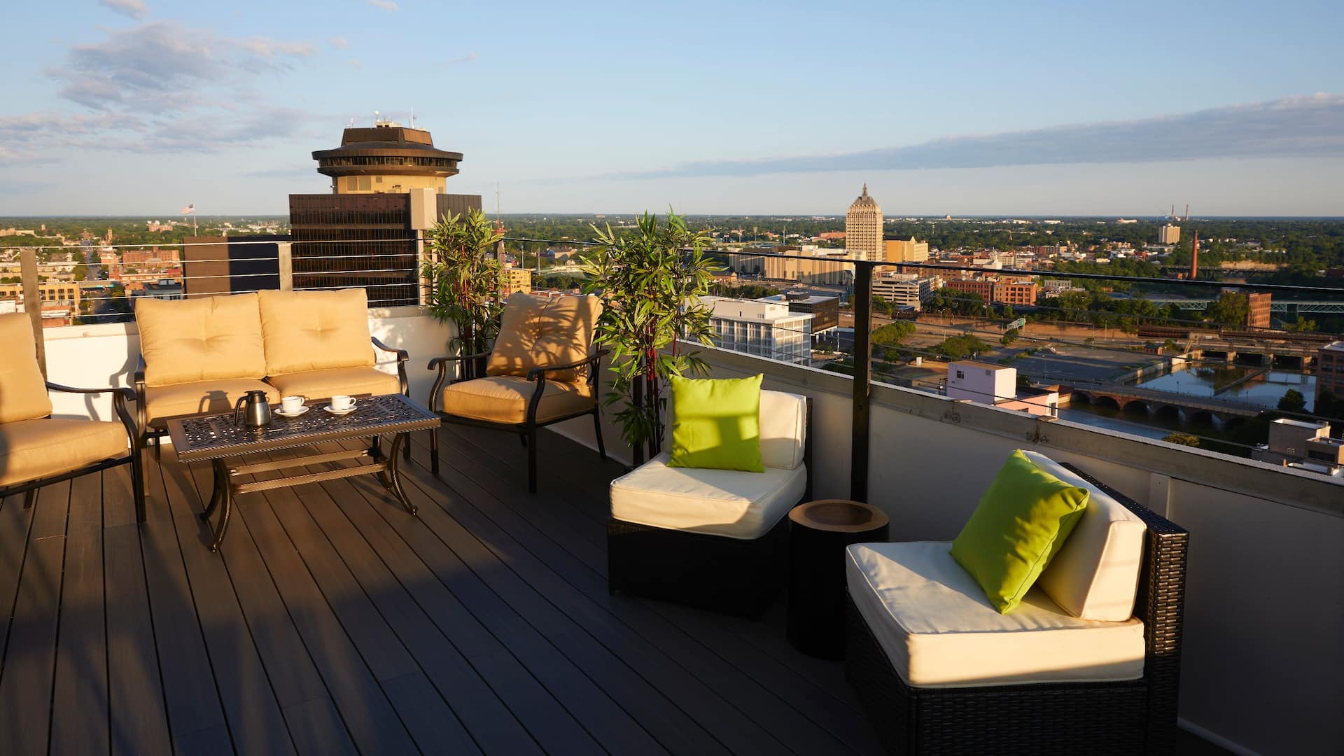 Hyatt Regency Rochester Rochester Suite Deck