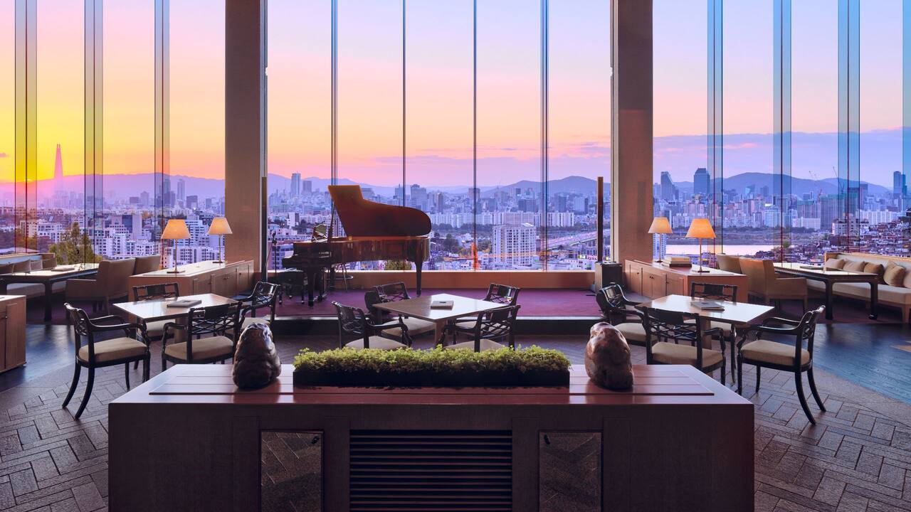 Gallery (Lobby Lounge)
