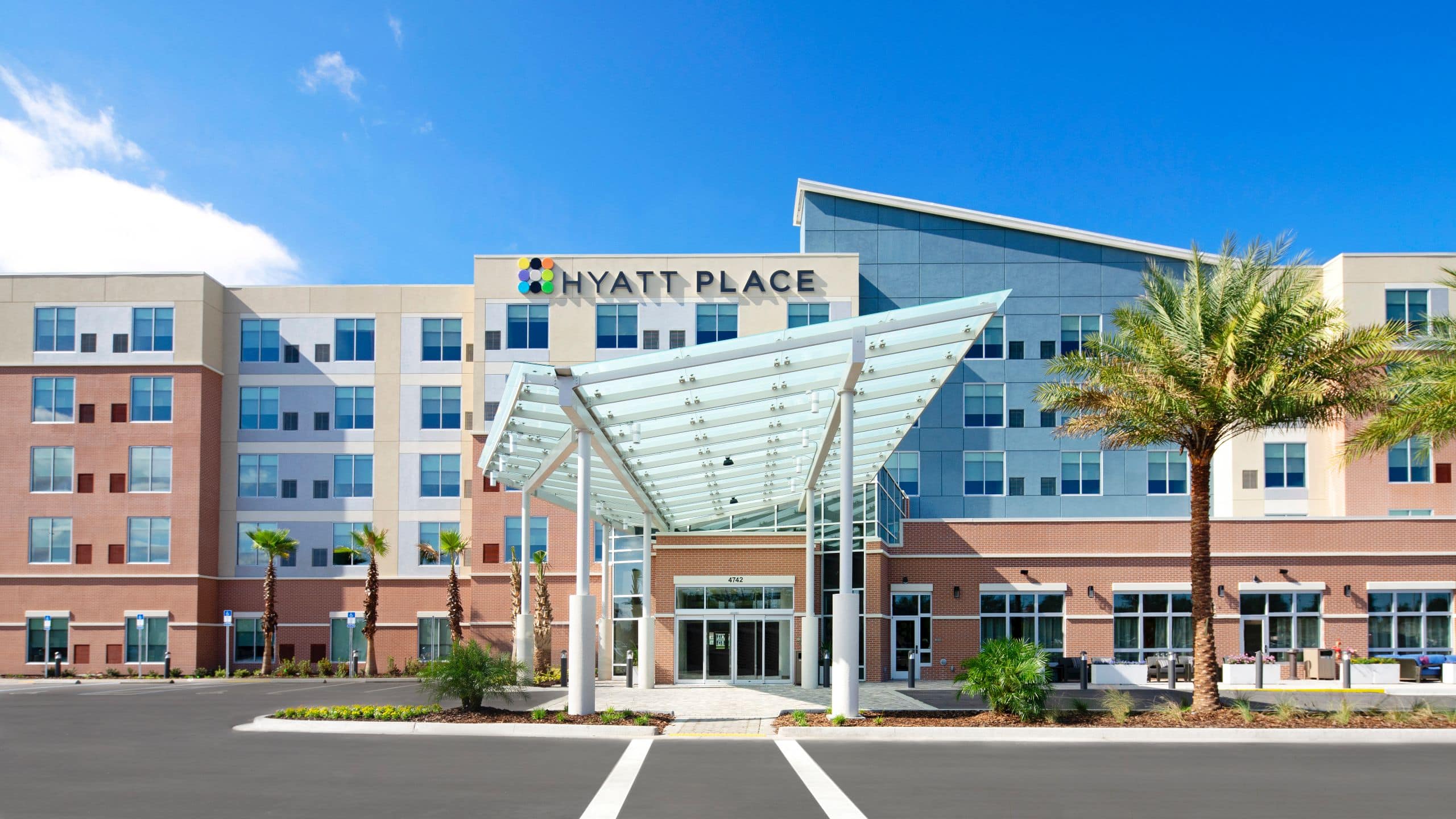 Hyatt Place Jacksonville / St. Johns Town Center Entrance Daytime