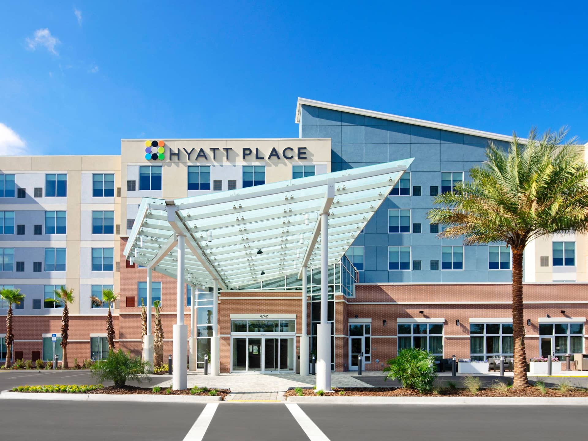 Hyatt Place Jacksonville / St. Johns Town Center Entrance Daytime
