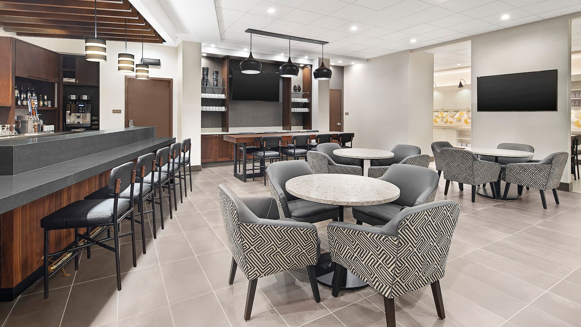 Hyatt Place Jacksonville / St. Johns Town Center Lobby Cafe Seating