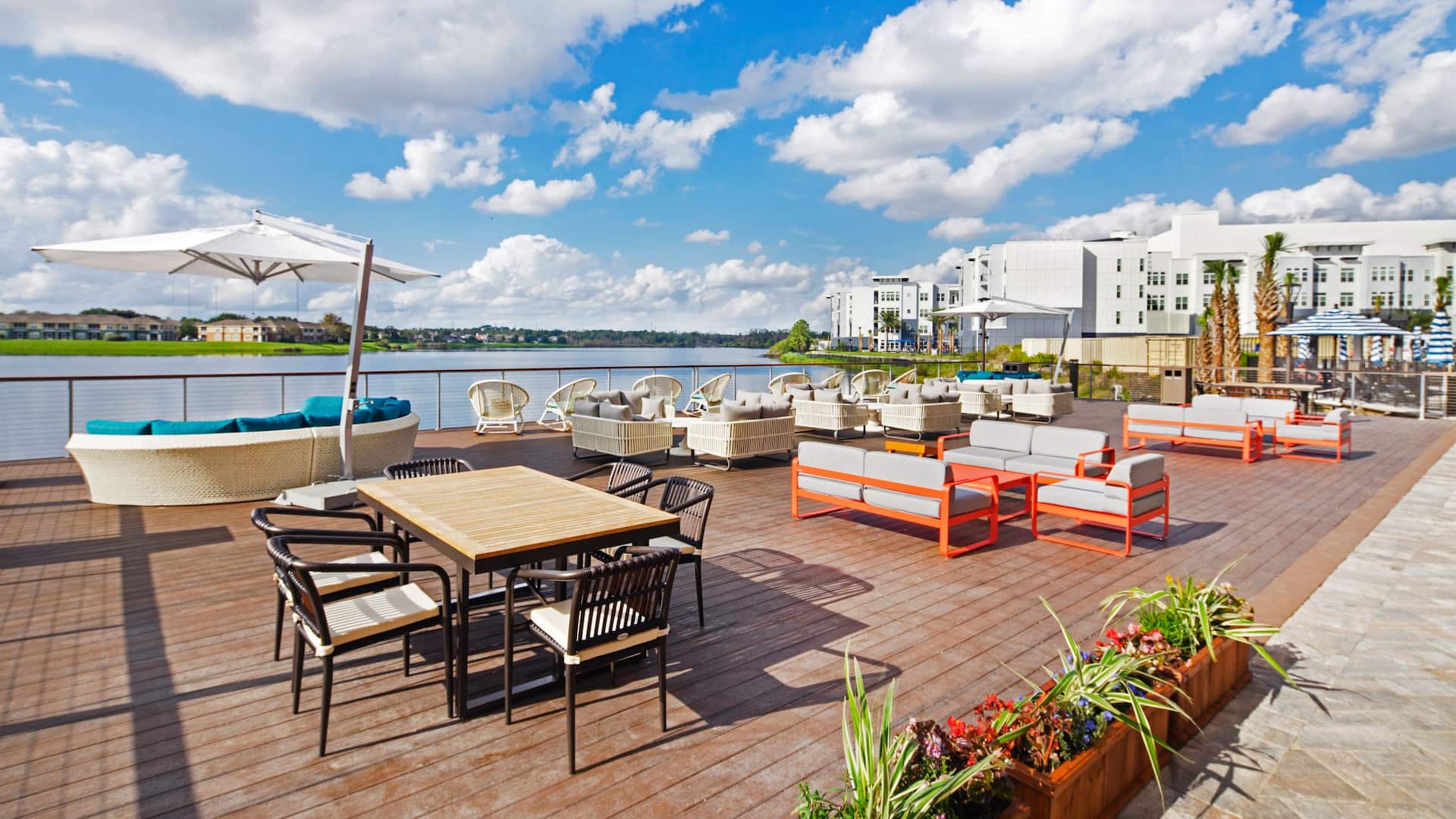 Hyatt Place Jacksonville / St. Johns Town Center Terrace Seating