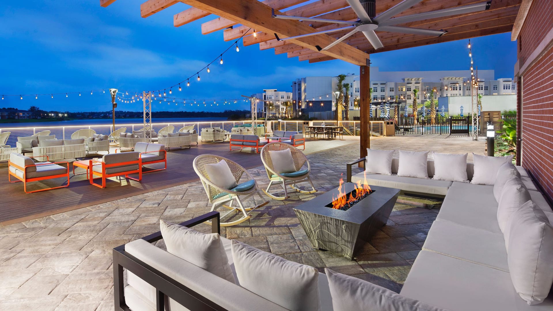 Hyatt Place Jacksonville / St. Johns Town Center Terrace Fire Pit