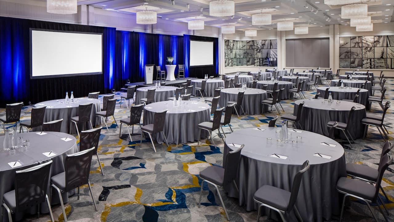 Grand Ballroom Crescent Round Tables