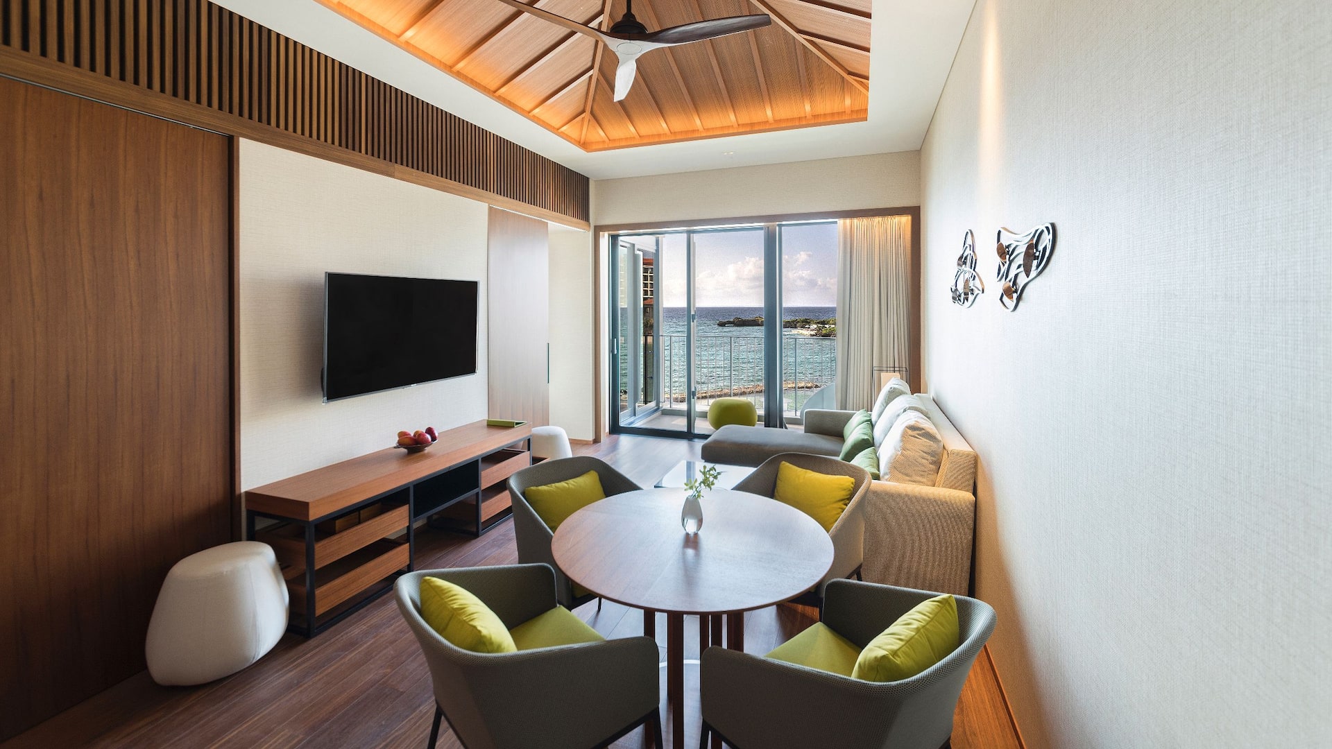 1/6 Hyatt Regency Seragaki Island, Okinawa Two Bedroom Living Area
